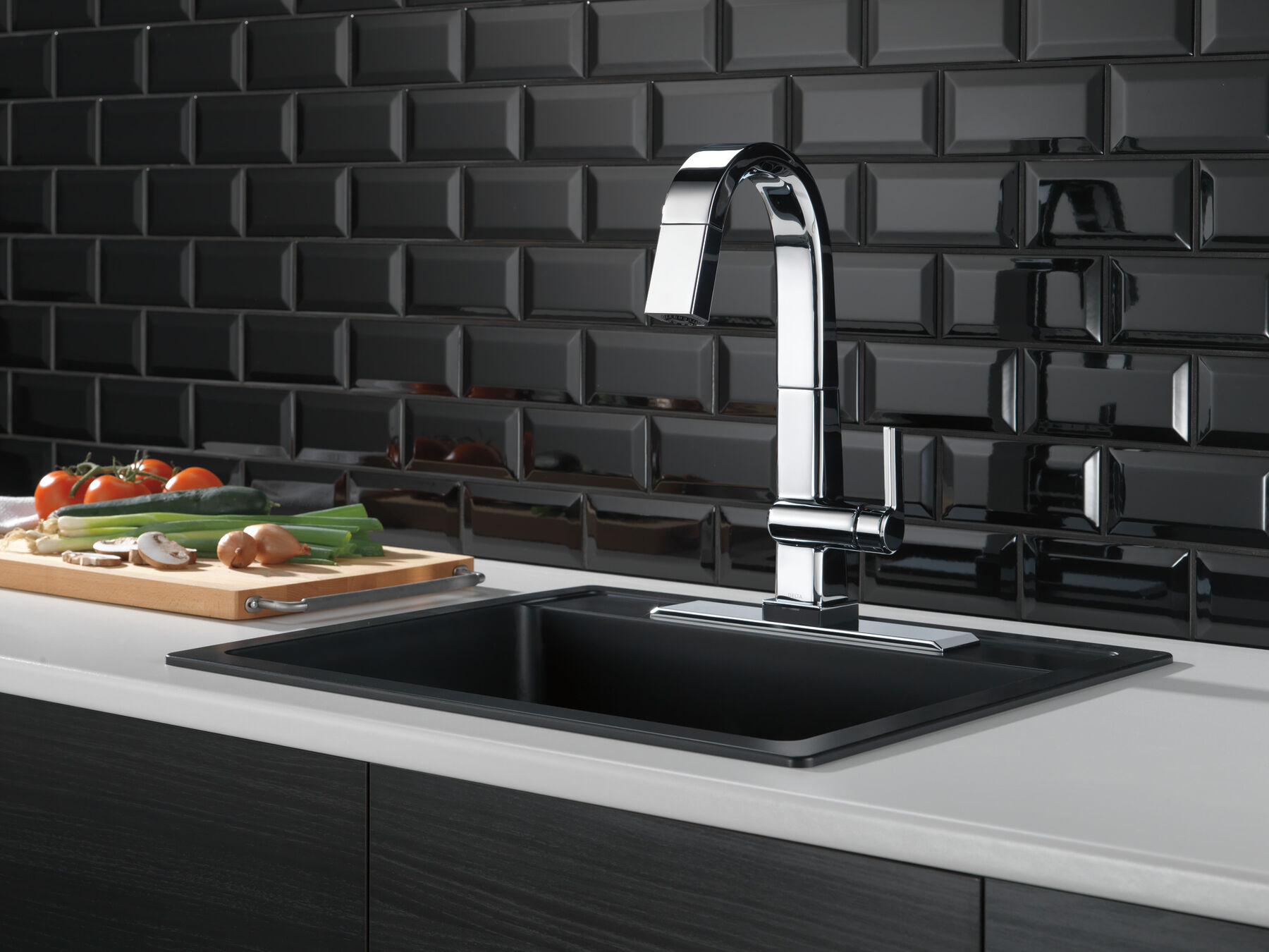 Single Handle Pull Down Bar/Prep Faucet With Touch2O Technology