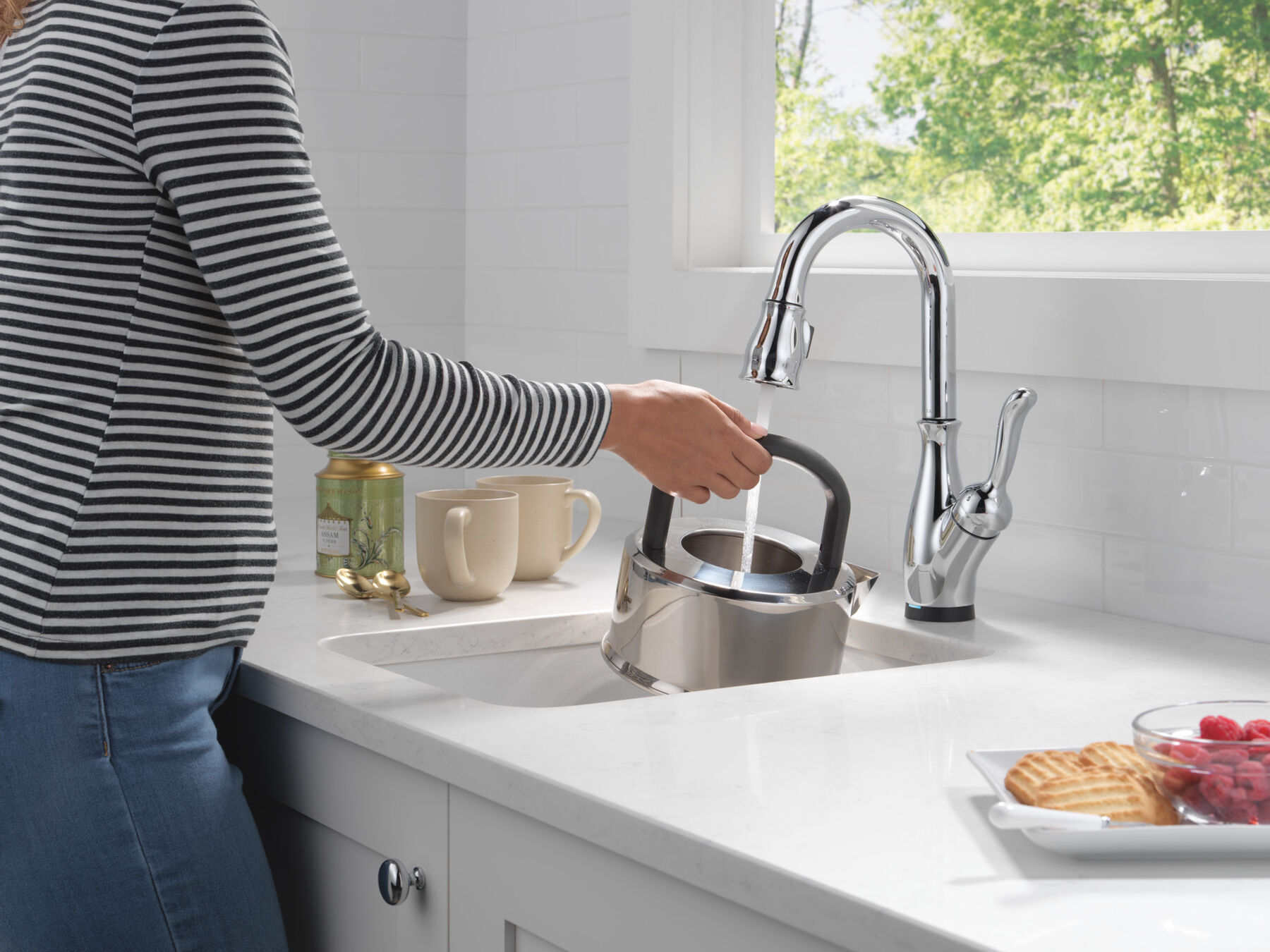Touch2O&reg; Bar / Prep Faucet with Touchless Technology