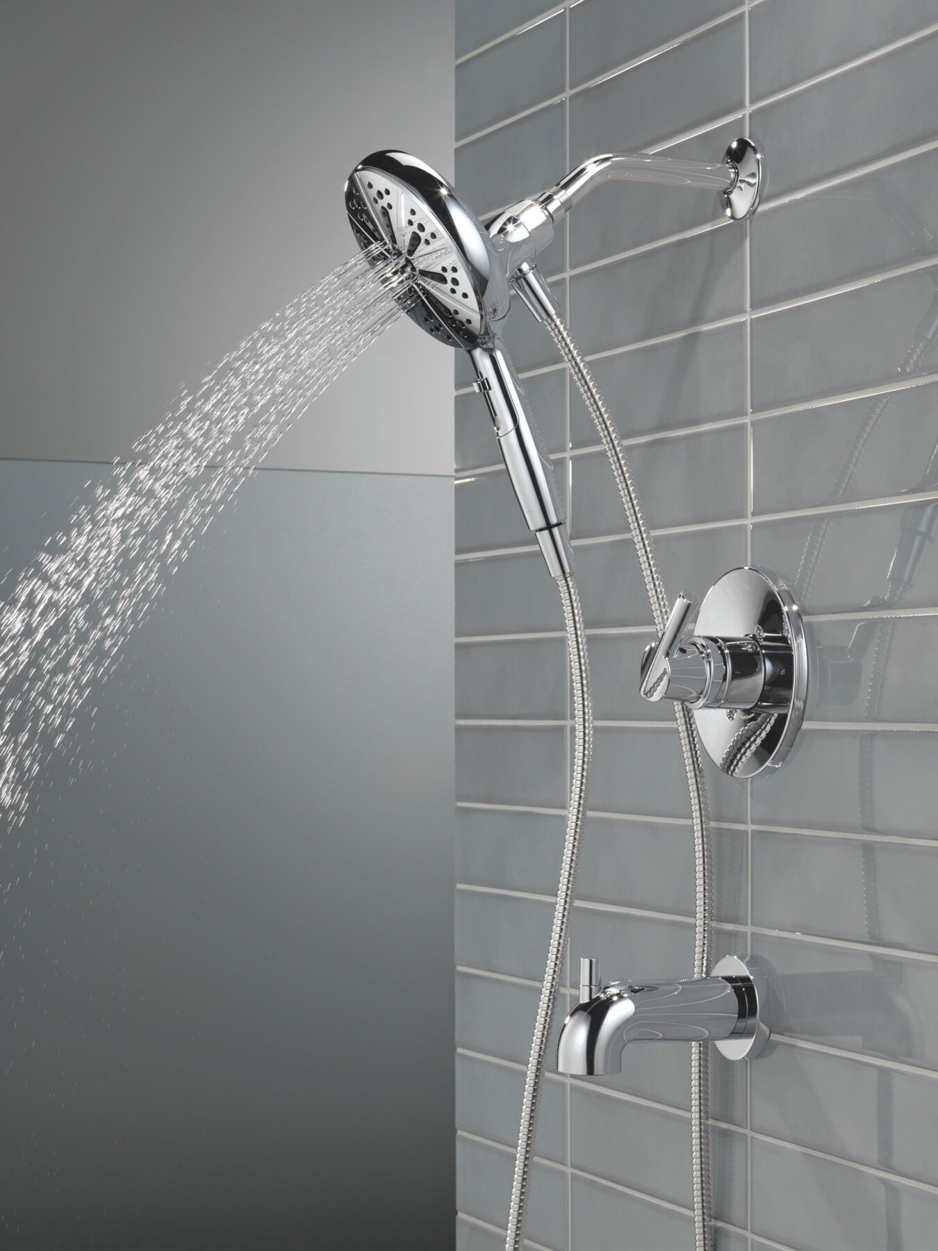 Monitor&reg; 14 Series Tub and Shower with SureDock&reg; Hand Shower