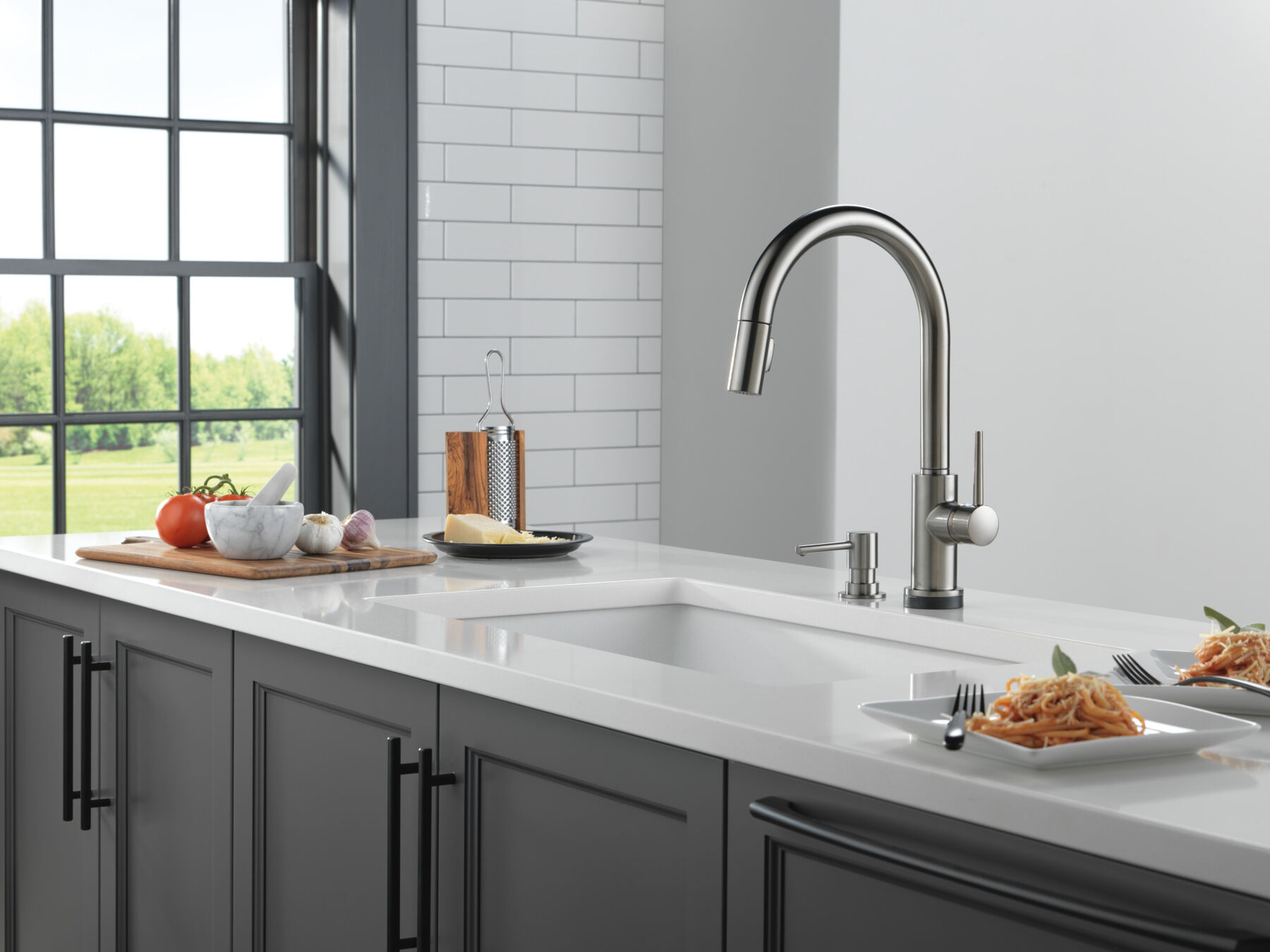 VoiceIQ&reg; Kitchen Faucet with Touch<sub>2</sub>O&reg; Technology with Touchless Technology