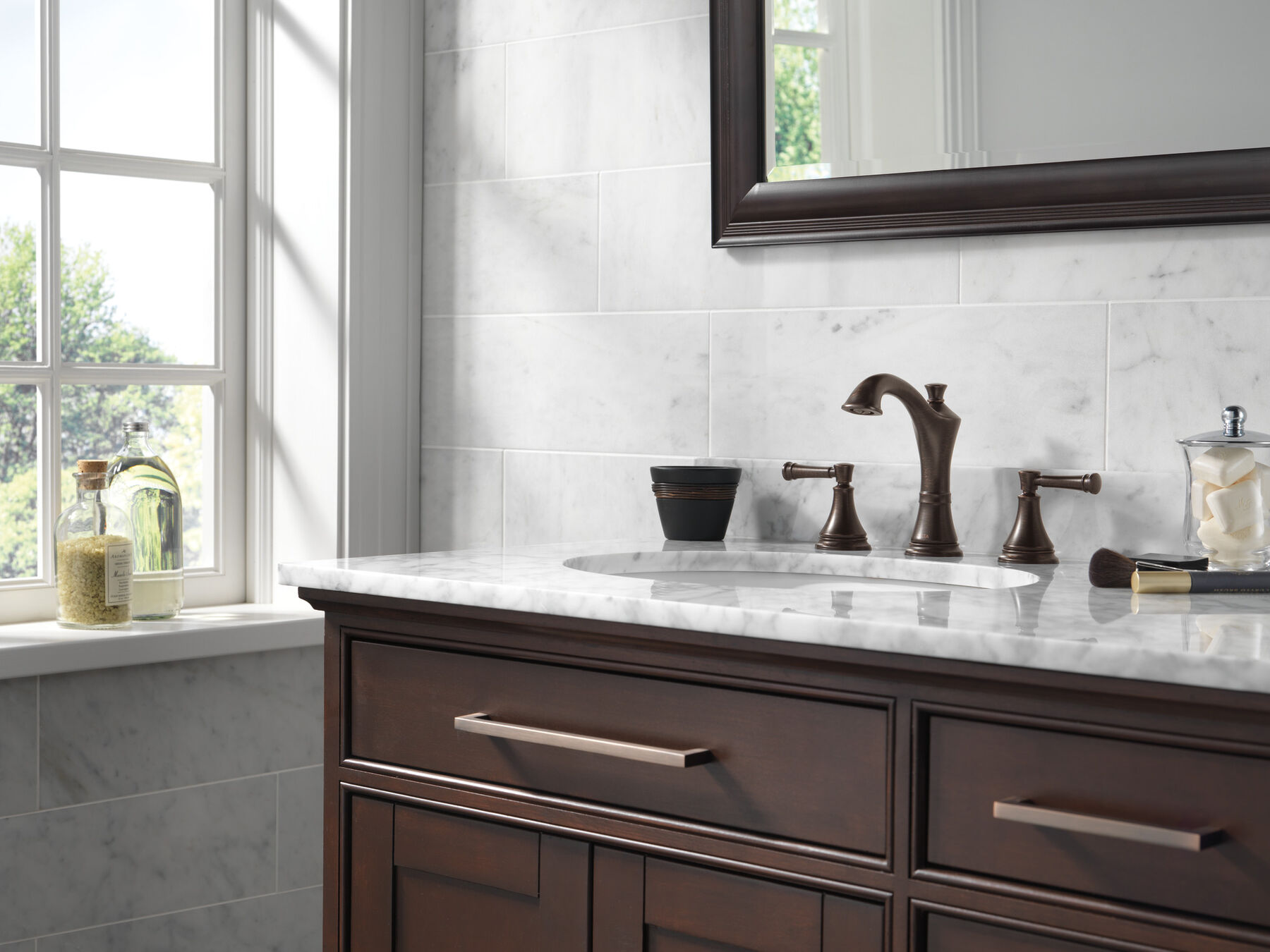 Two Handle Widespread Bathroom Faucet