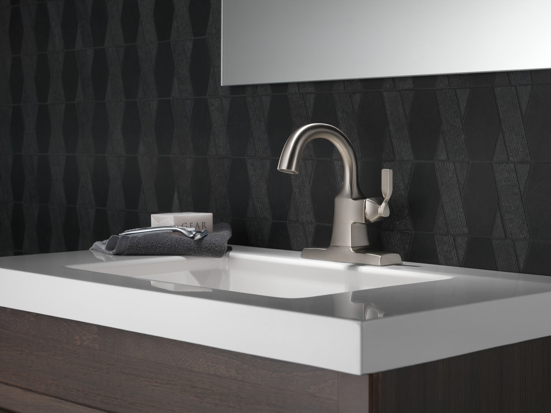 Single Handle Bathroom Faucet
