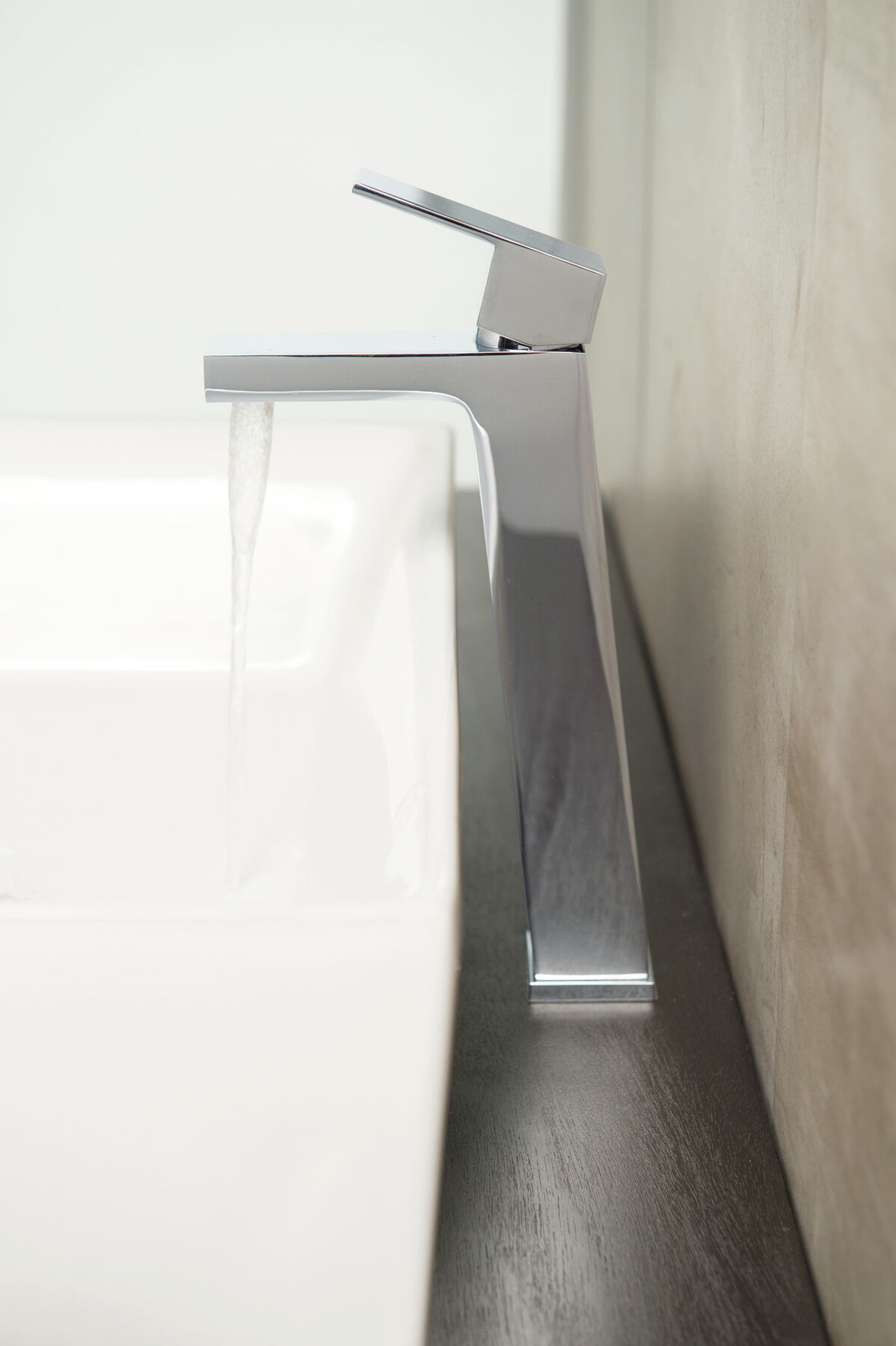 Single Handle Vessel Bathroom Faucet