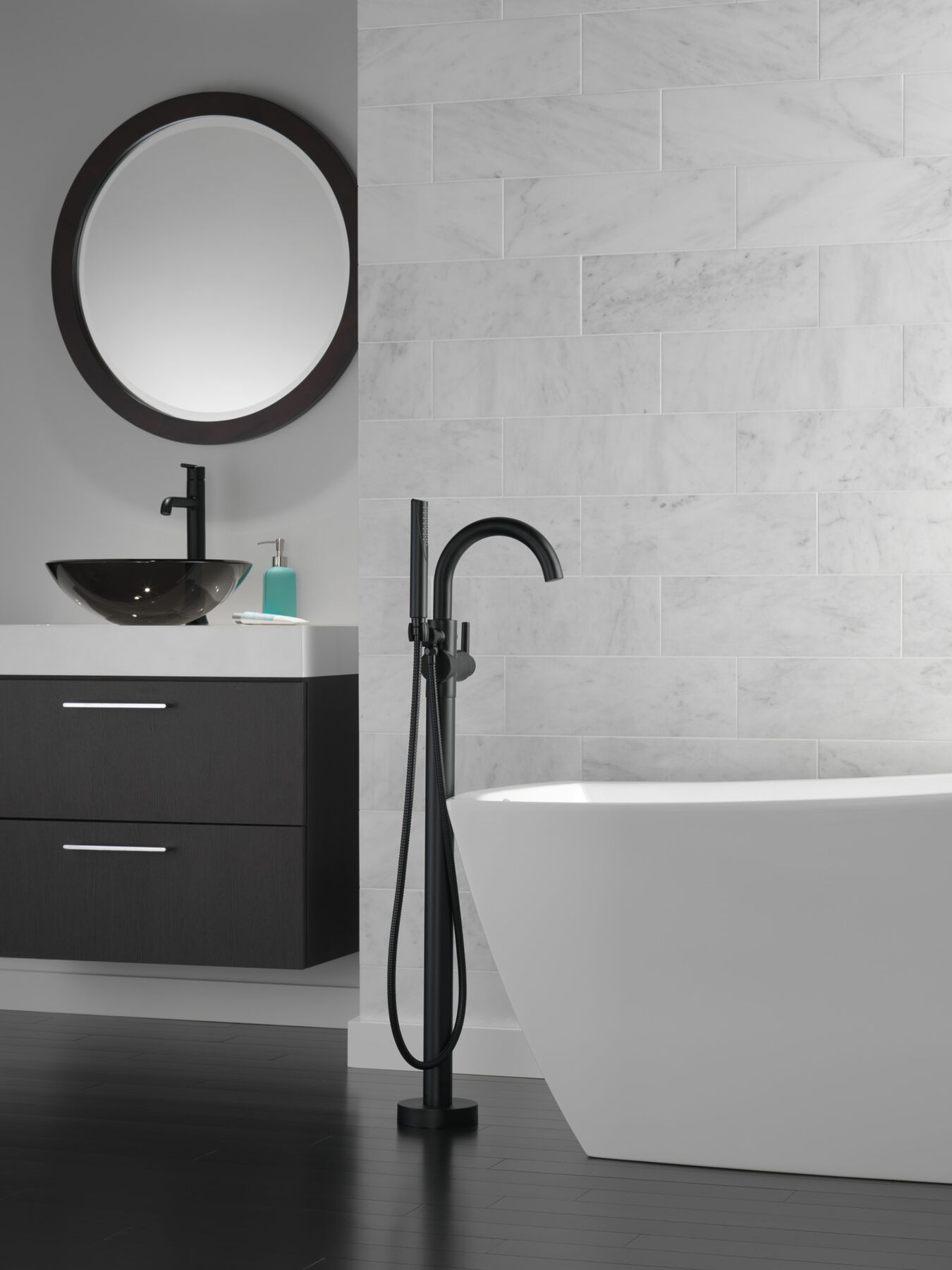 Contemporary Floor Mount Tub Filler Trim