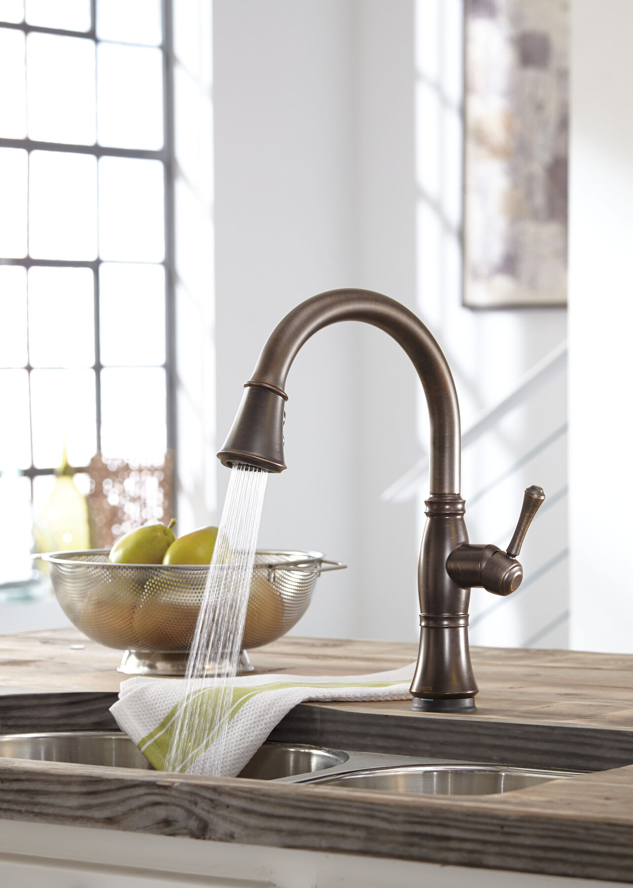Single Handle Pull-Down Kitchen Faucet with Touch2O&reg; and ShieldSpray&reg; Technologies