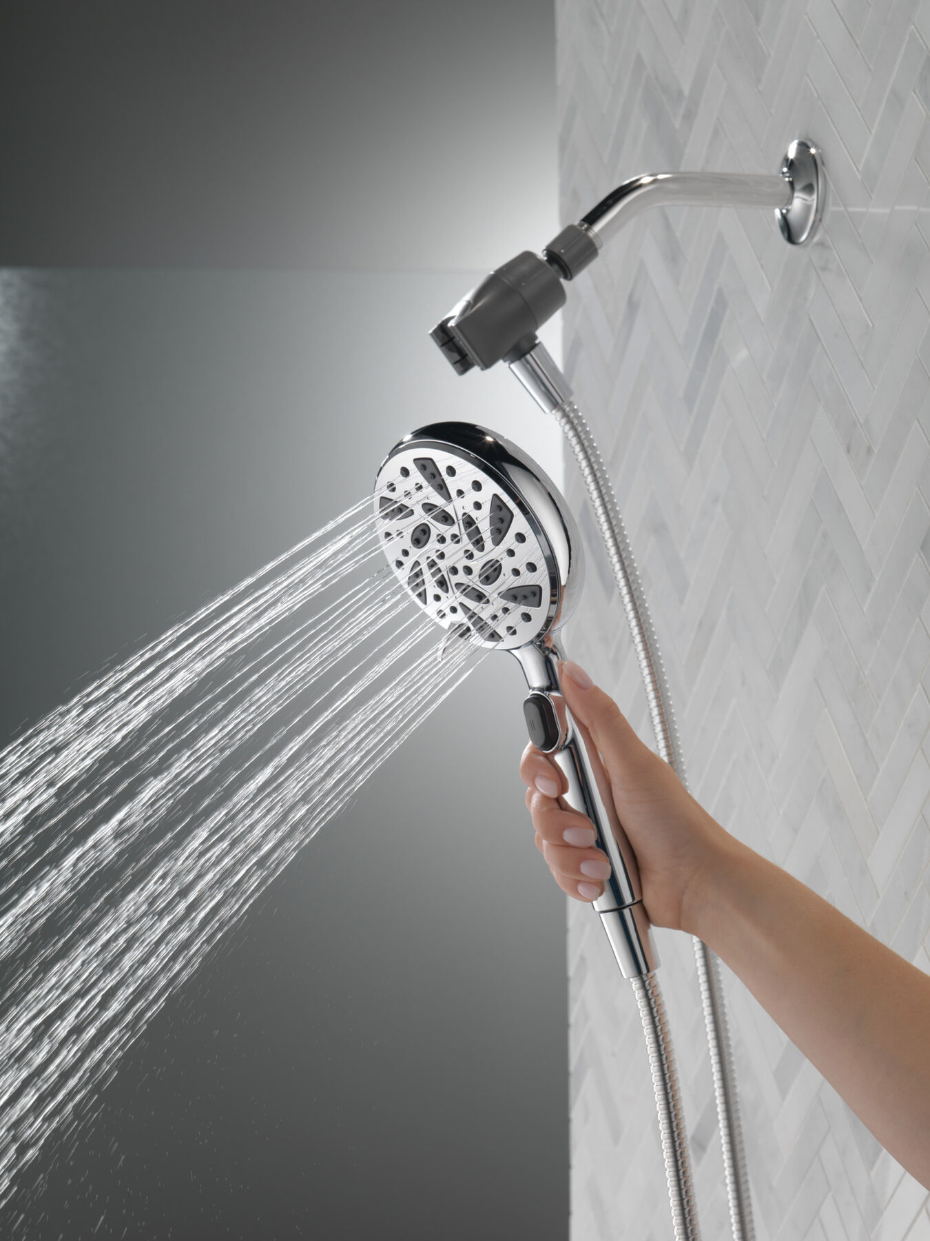 SureDock&reg; Magnetic Hand Shower 2.5 GPM (Recertified)