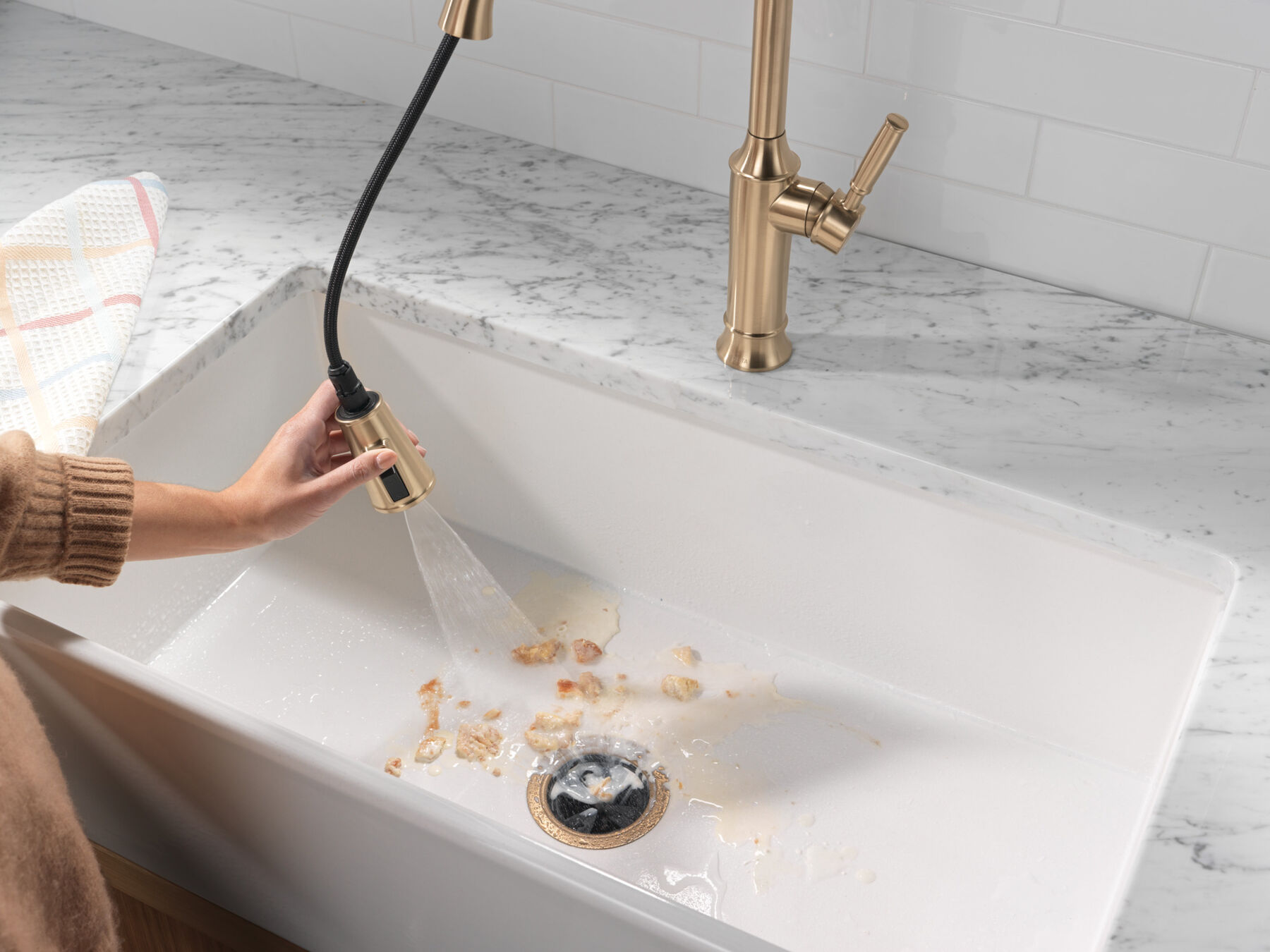 Single Handle Pull-Down Kitchen Faucet