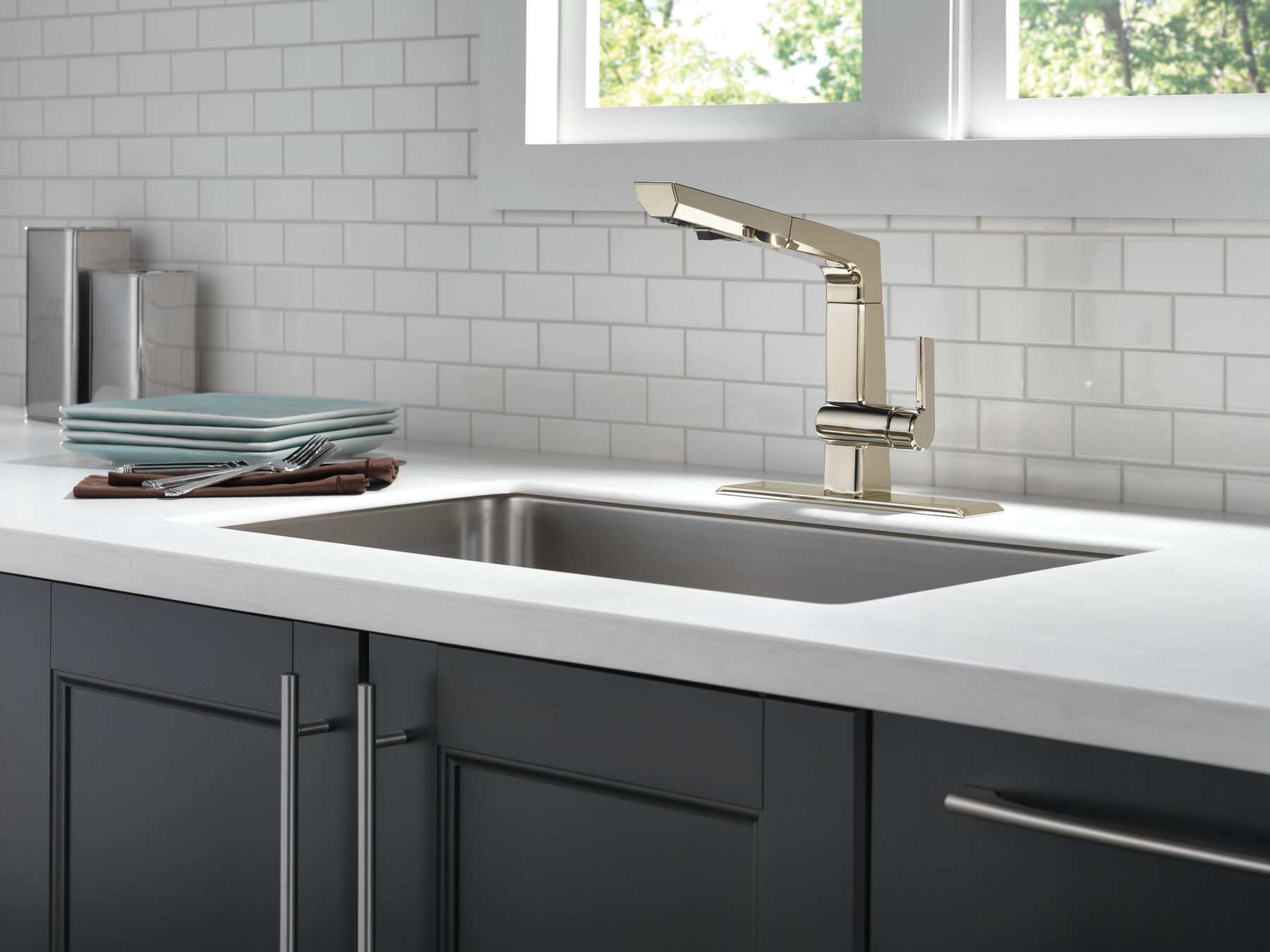 Single Handle Pull Out Kitchen Faucet