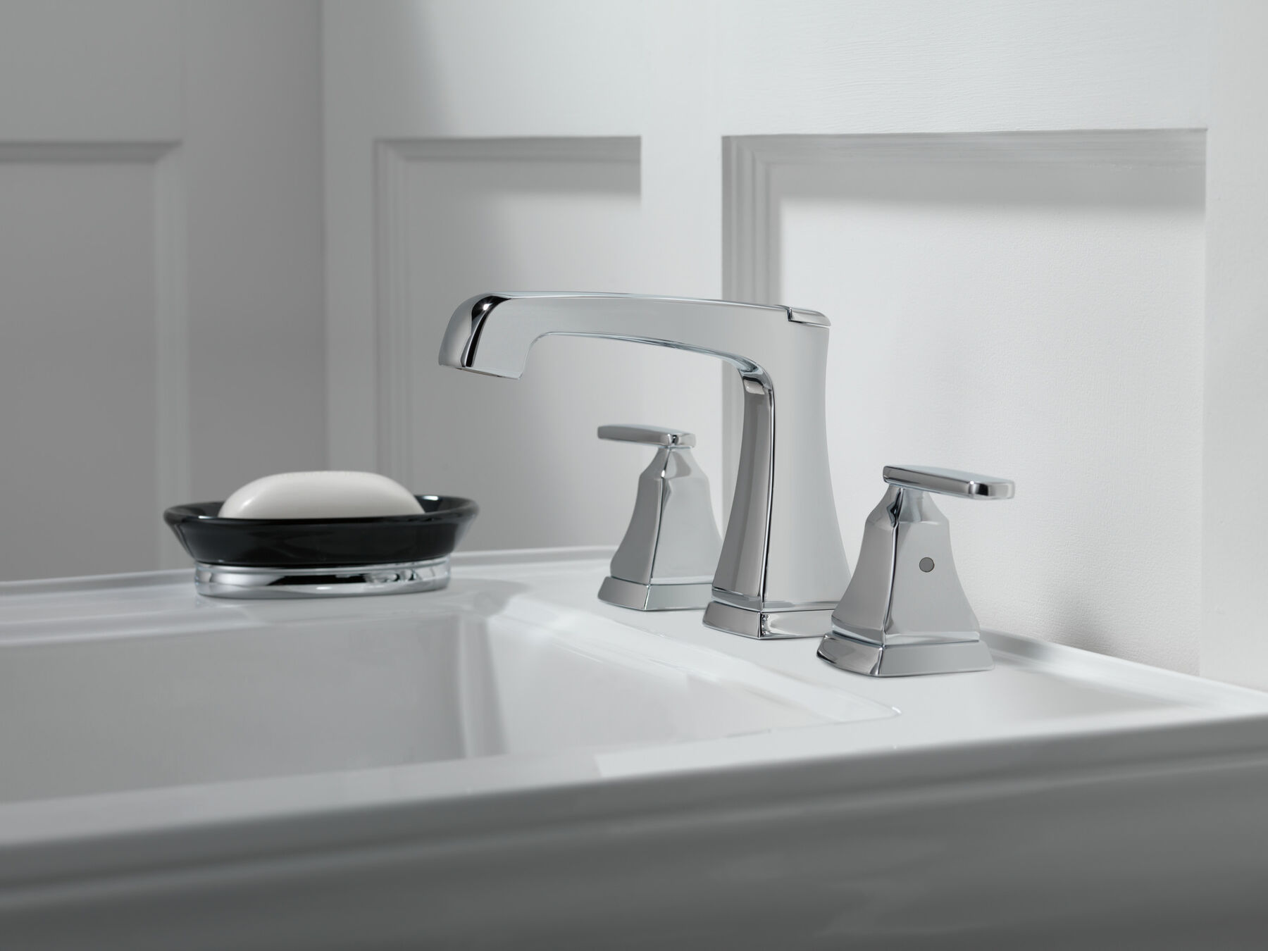 2H WS Lavatory Faucet with EZ Anchor&reg;