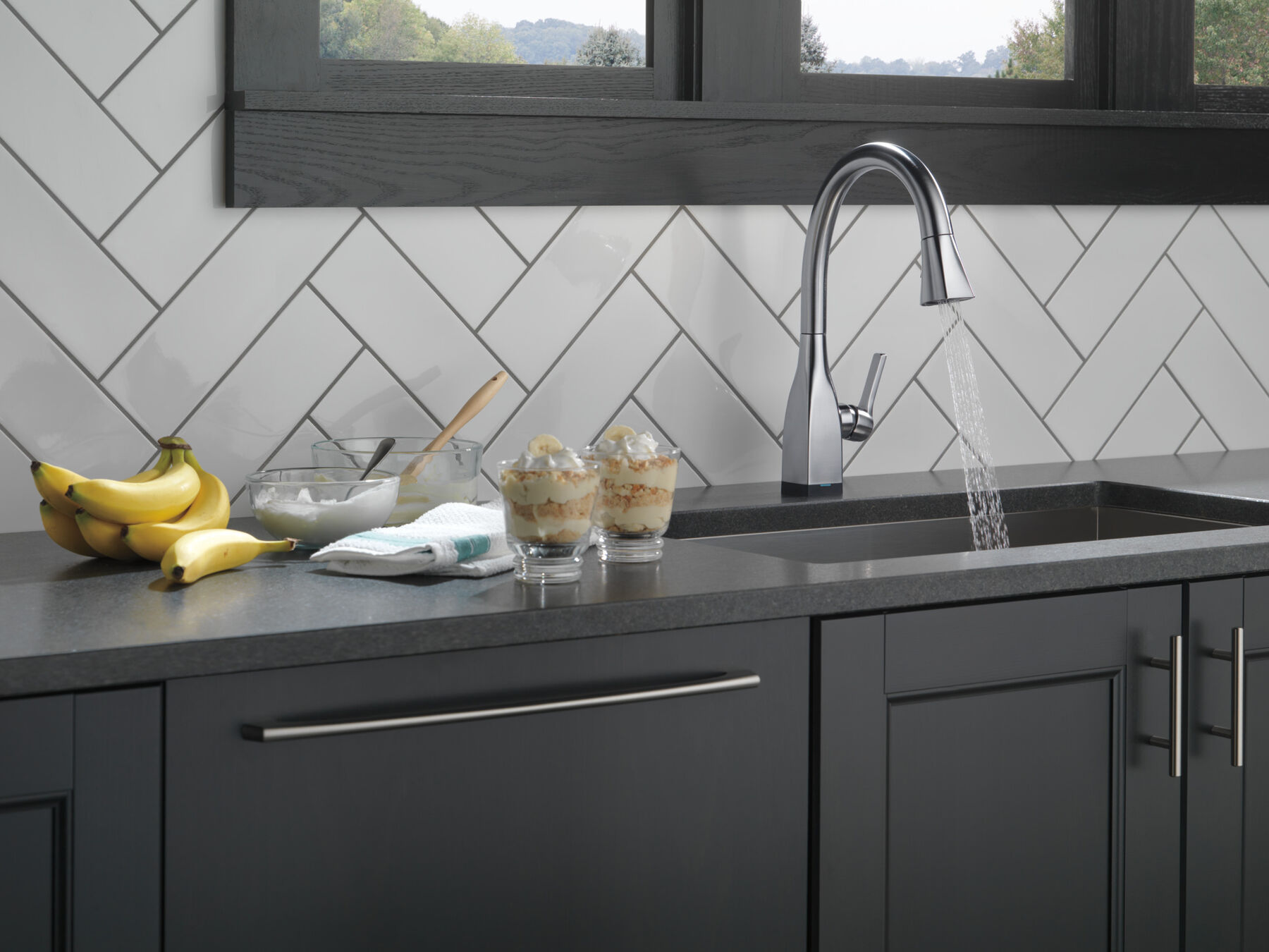 Touch<sub>2</sub>O&reg;  Pull-Down Kitchen Faucet 1L (Recertified)