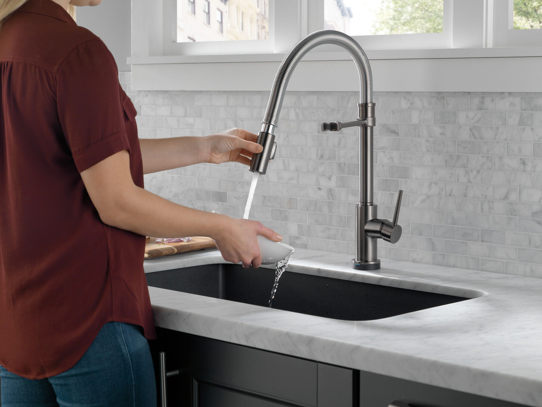 Single Handle Pull-Down Spring Spout Kitchen Faucet with Touch2O&reg; Technology