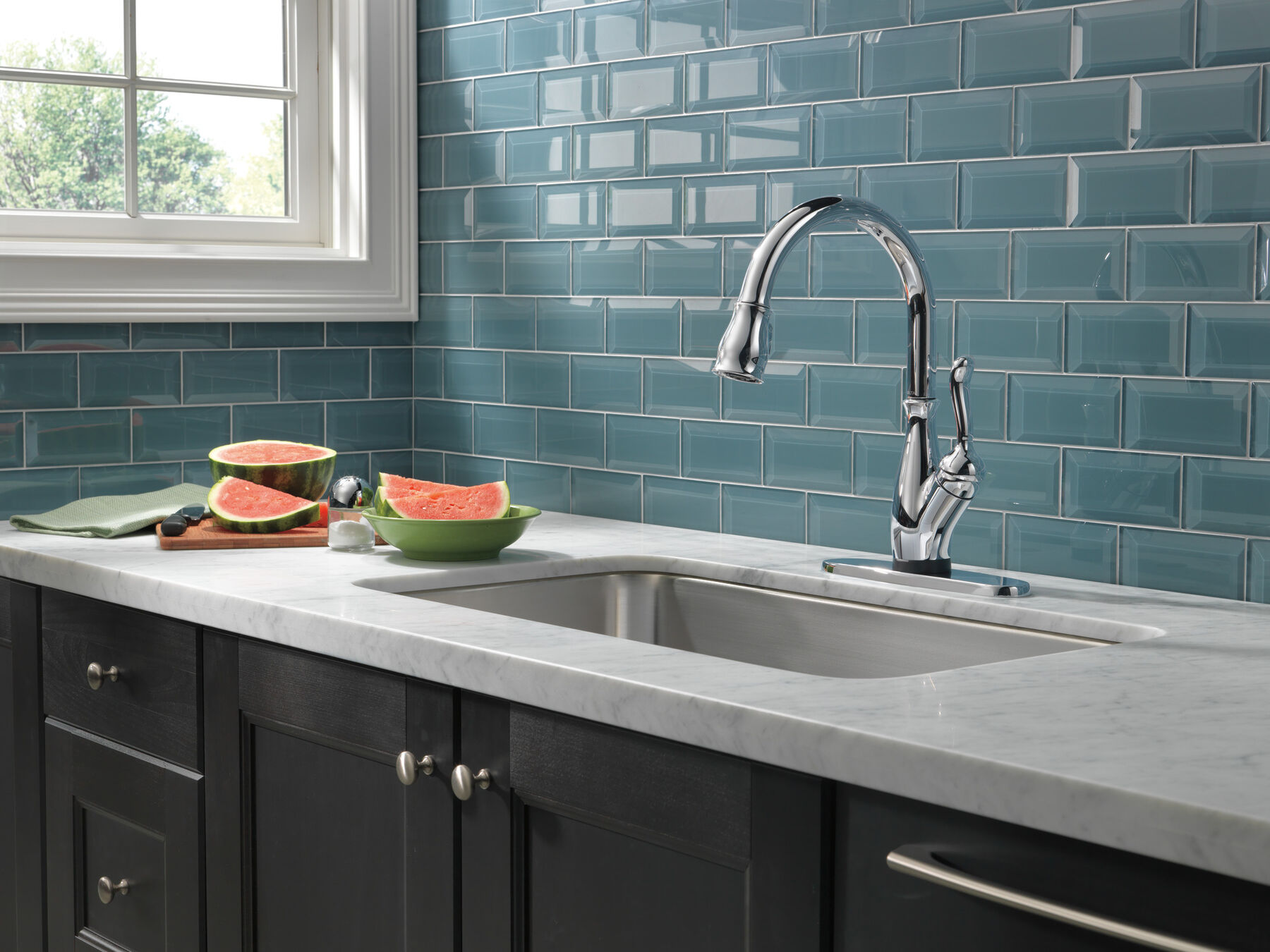 Single Handle Pull-Down Kitchen Faucet with Touch2O&reg; and ShieldSpray&reg; Technologies