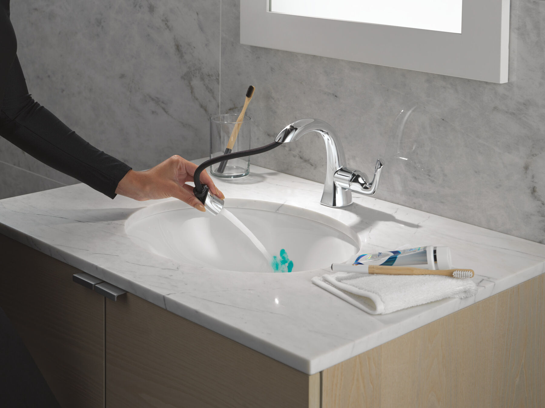 Single Handle Pull-Down Bathroom Faucet
