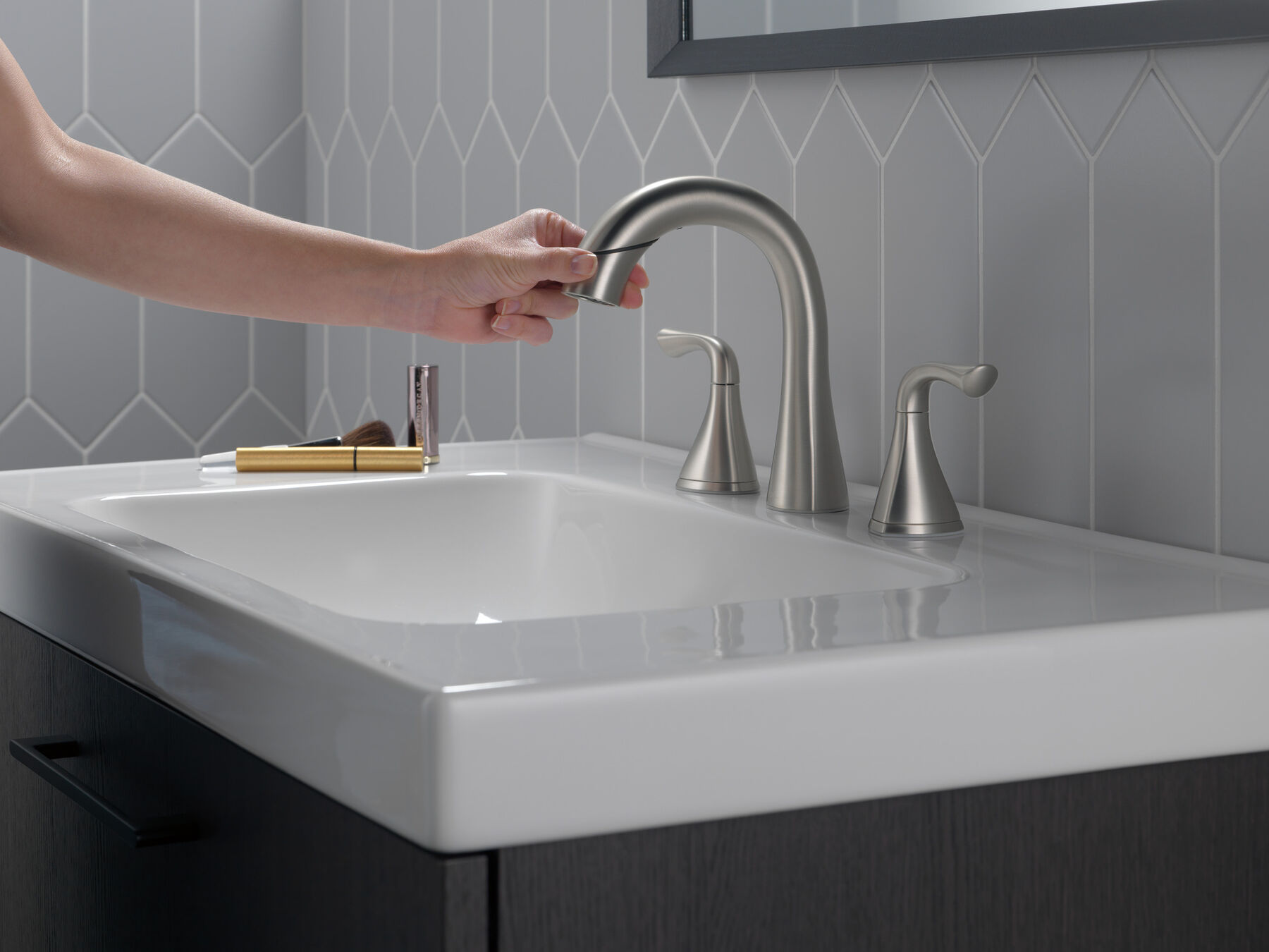 Two Handle Widespread Pull-Down Bathroom Faucet