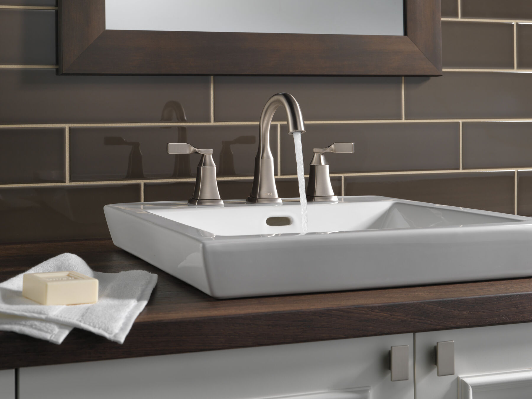 Two Handle Widespread Bathroom Faucet