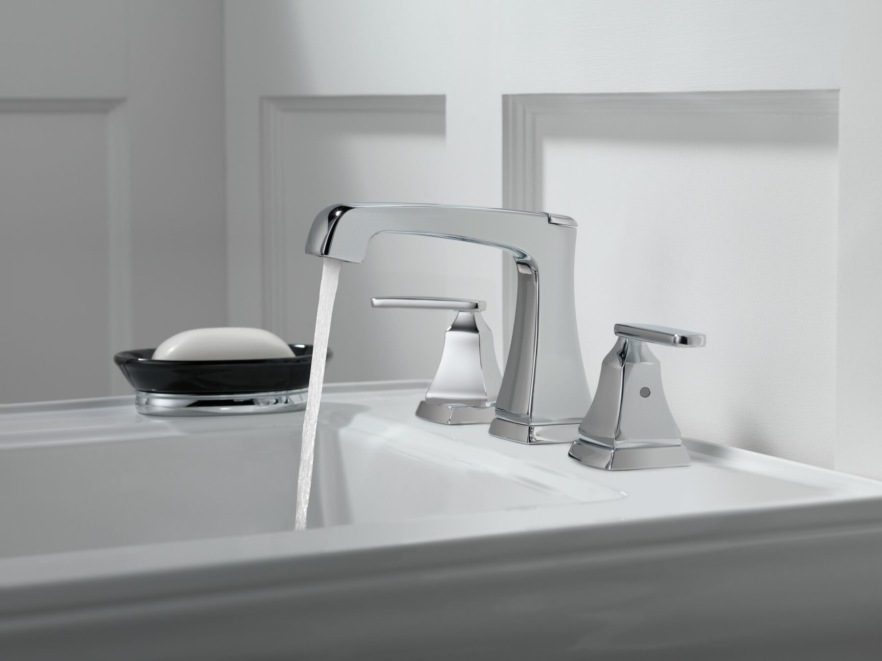 2H WS Lavatory Faucet with EZ Anchor&reg;