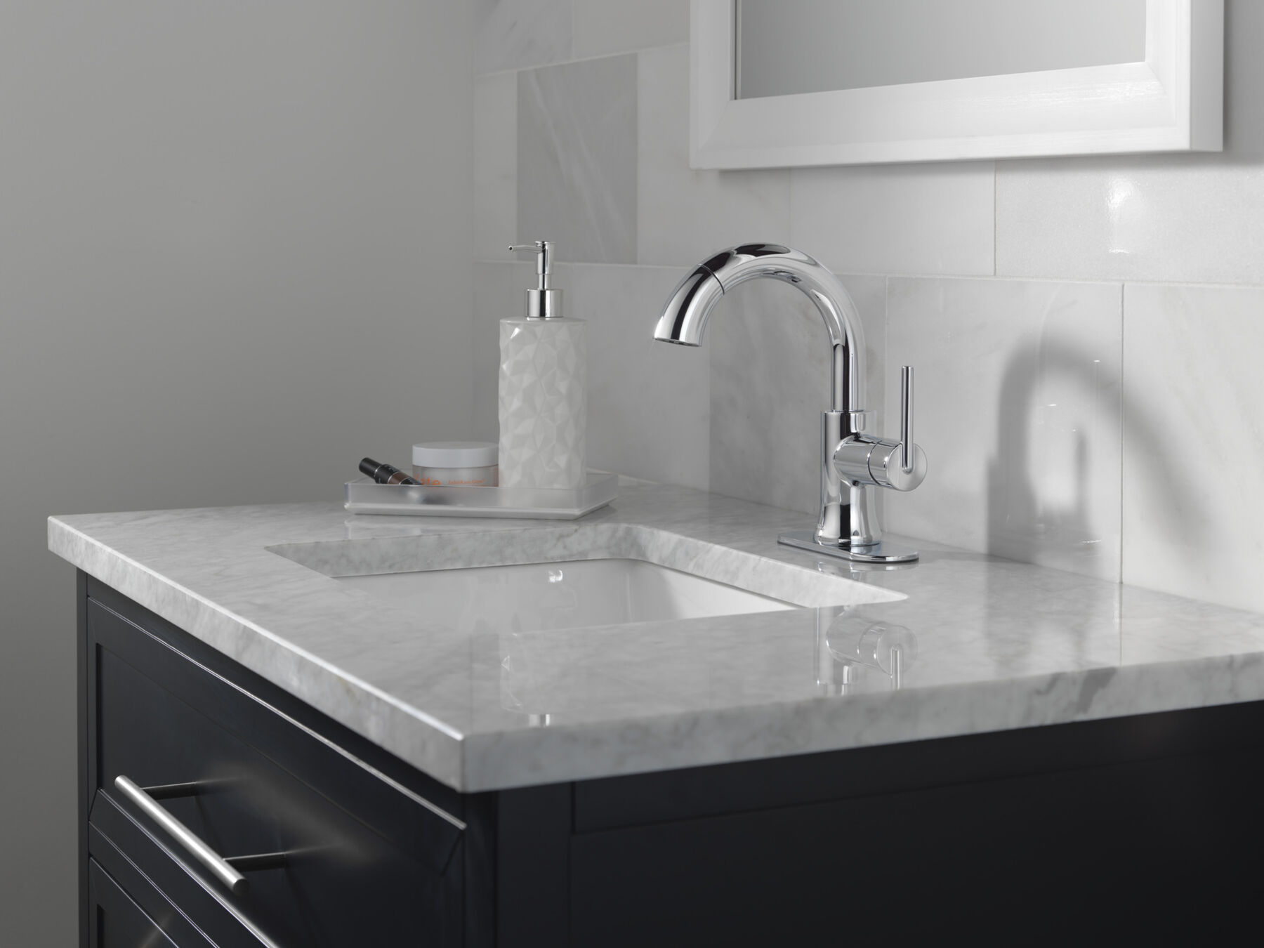 Single Handle Pull-Down Bathroom Faucet