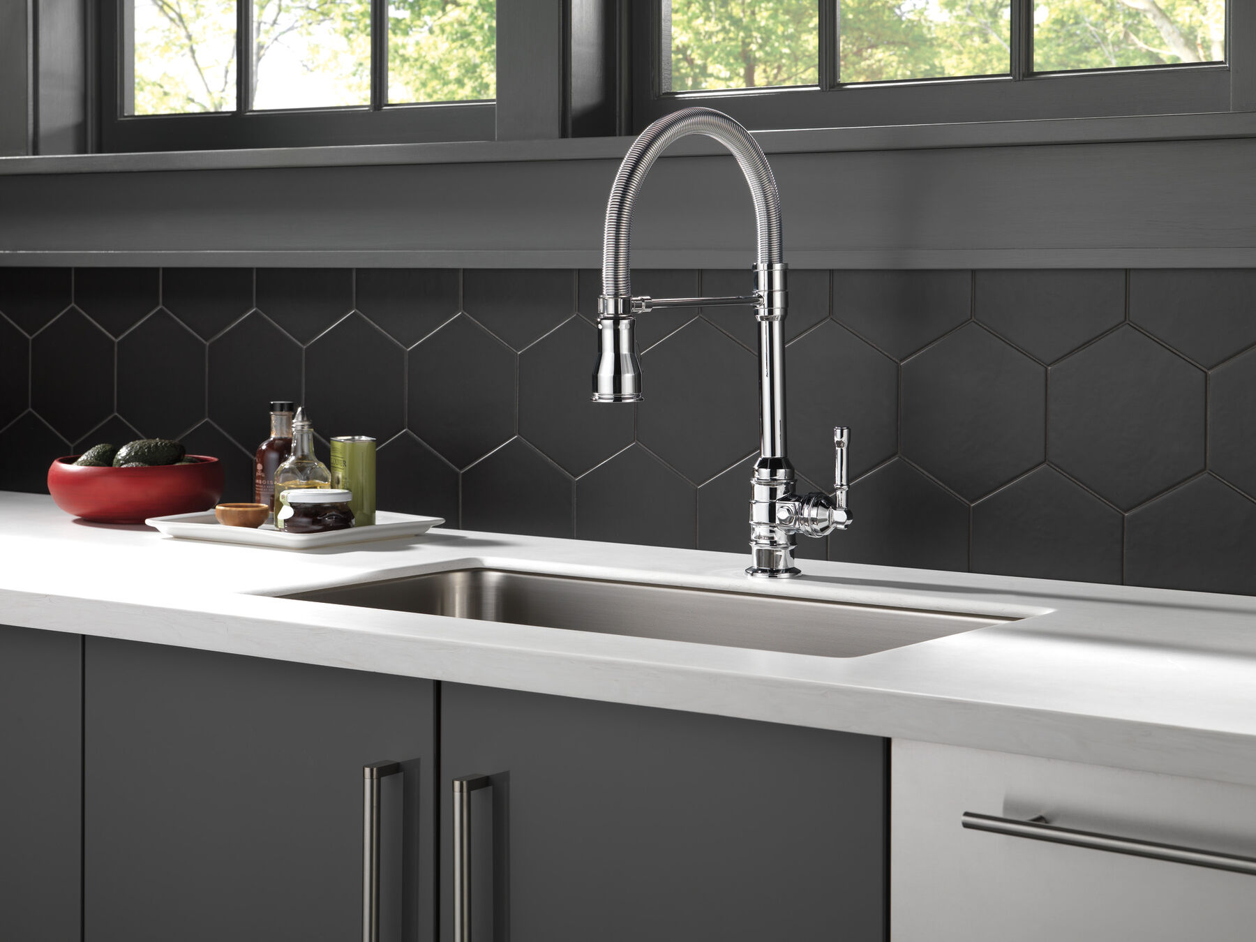 Single Handle Pull-Down Kitchen Faucet With Spring Spout