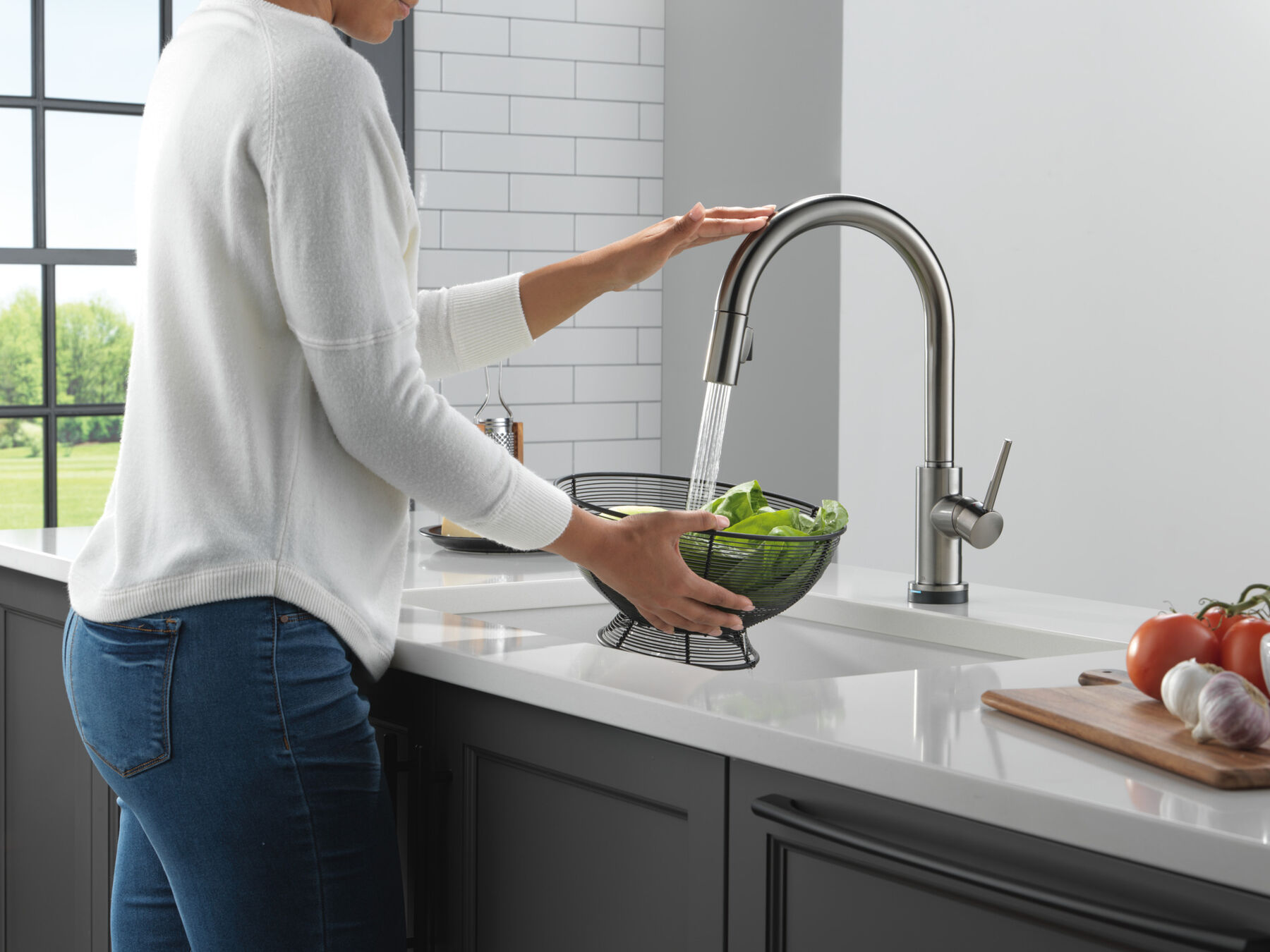 Touch<sub>2</sub>O&reg; Technology Kitchen Faucet with Touchless Technology
