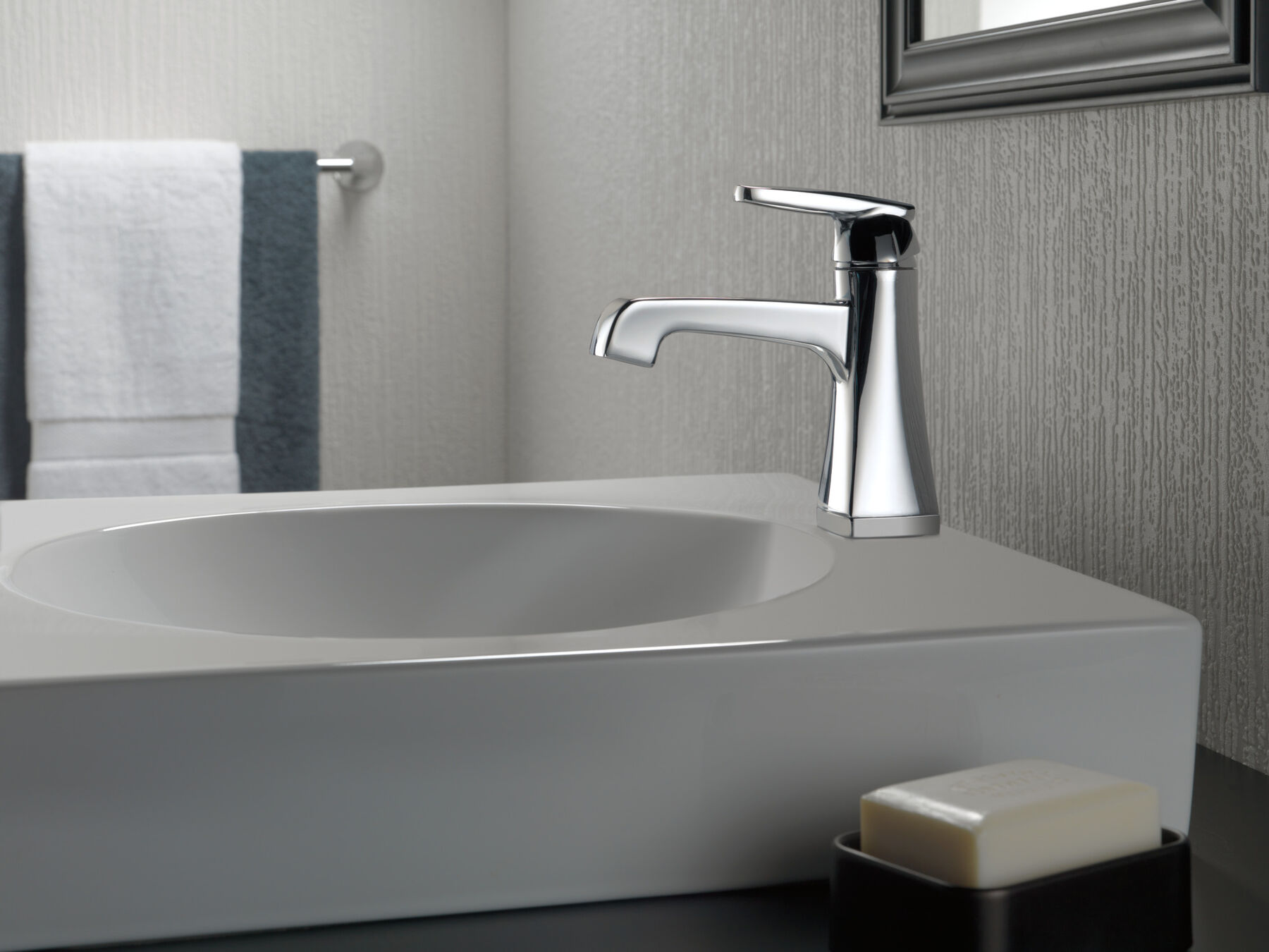 Single Handle Bathroom Faucet