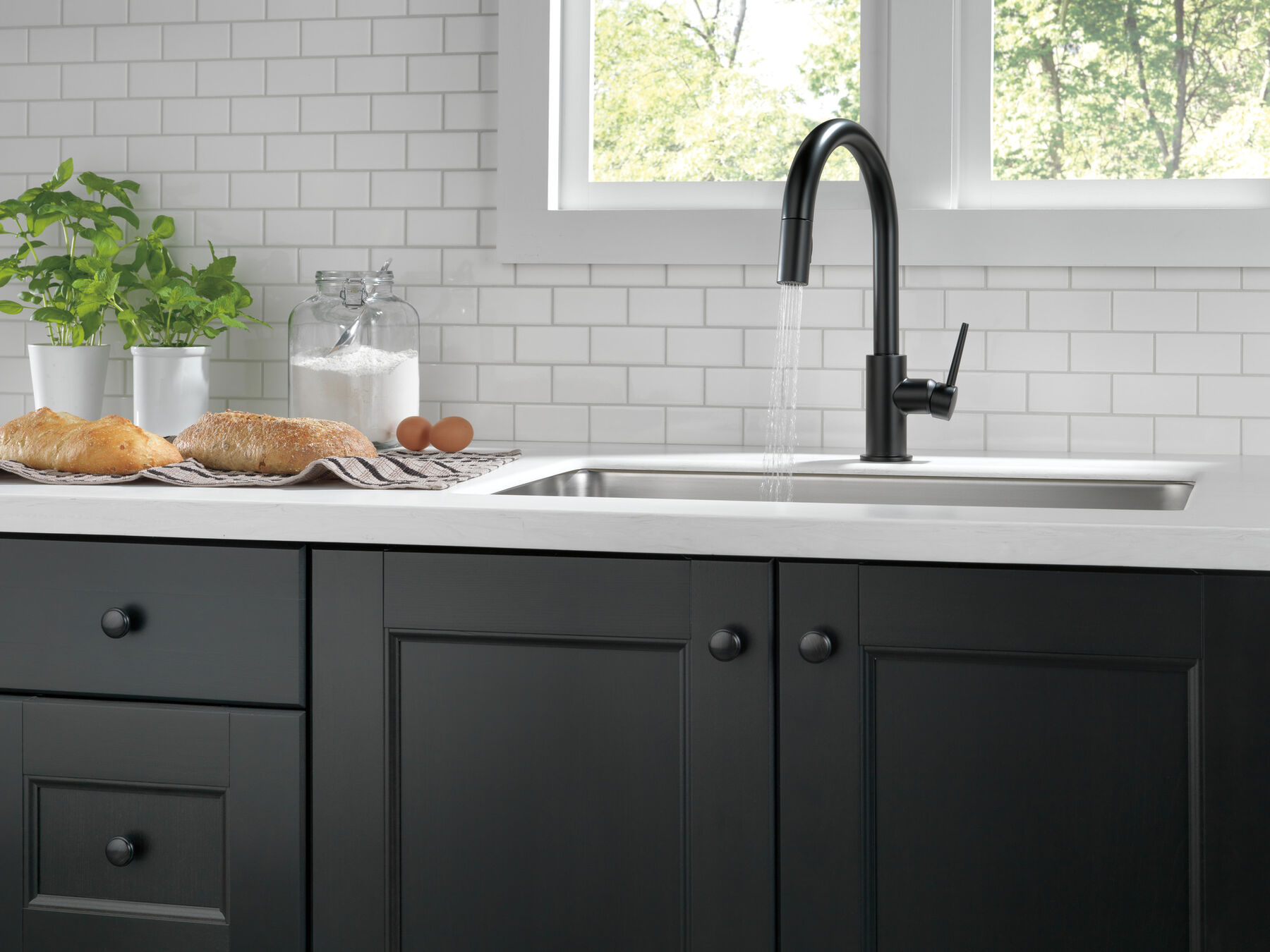 Single Handle Pull-Down Kitchen Faucet