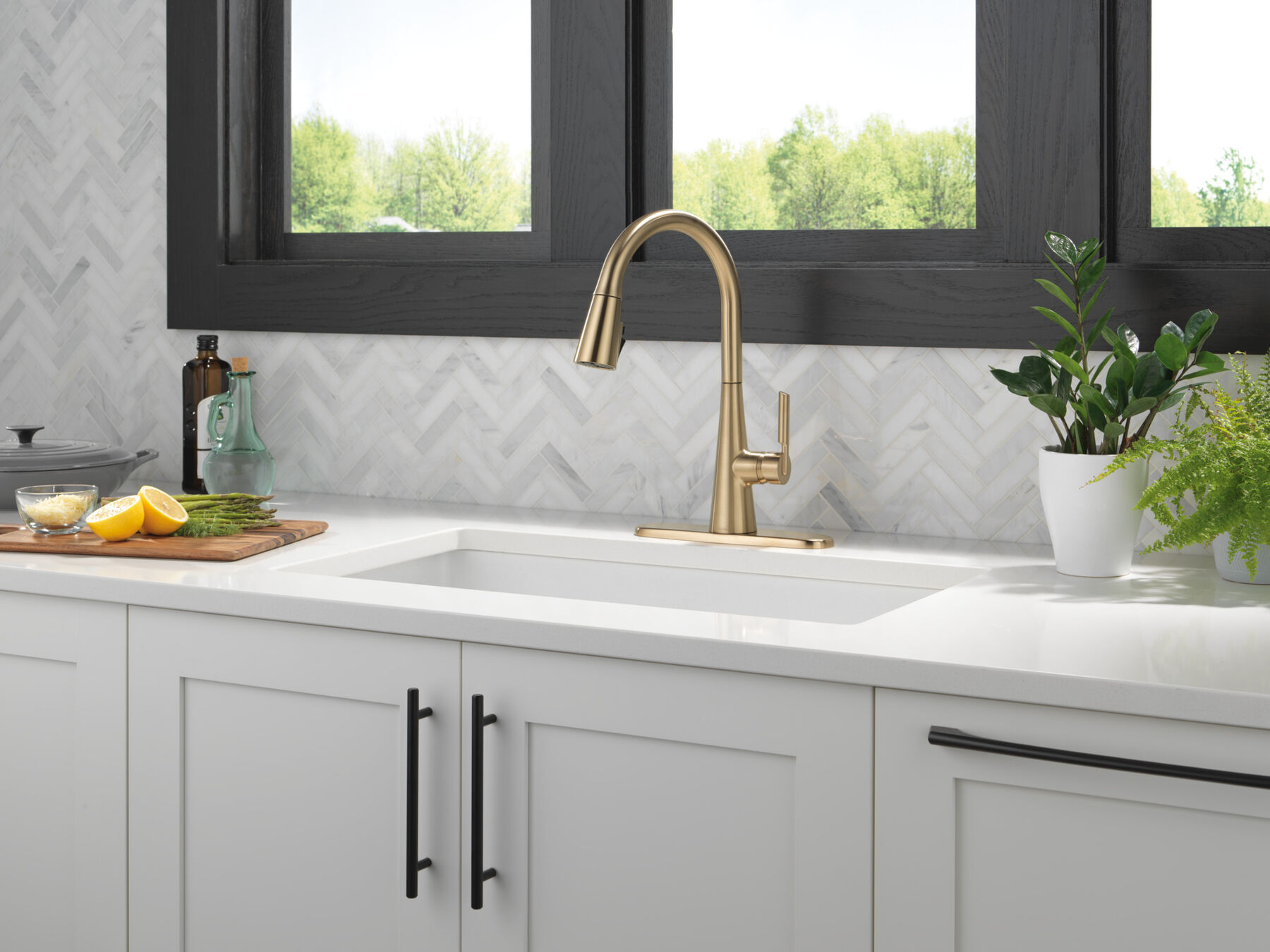 Single Handle Pull-Down Kitchen Faucet with ShieldSpray Technology