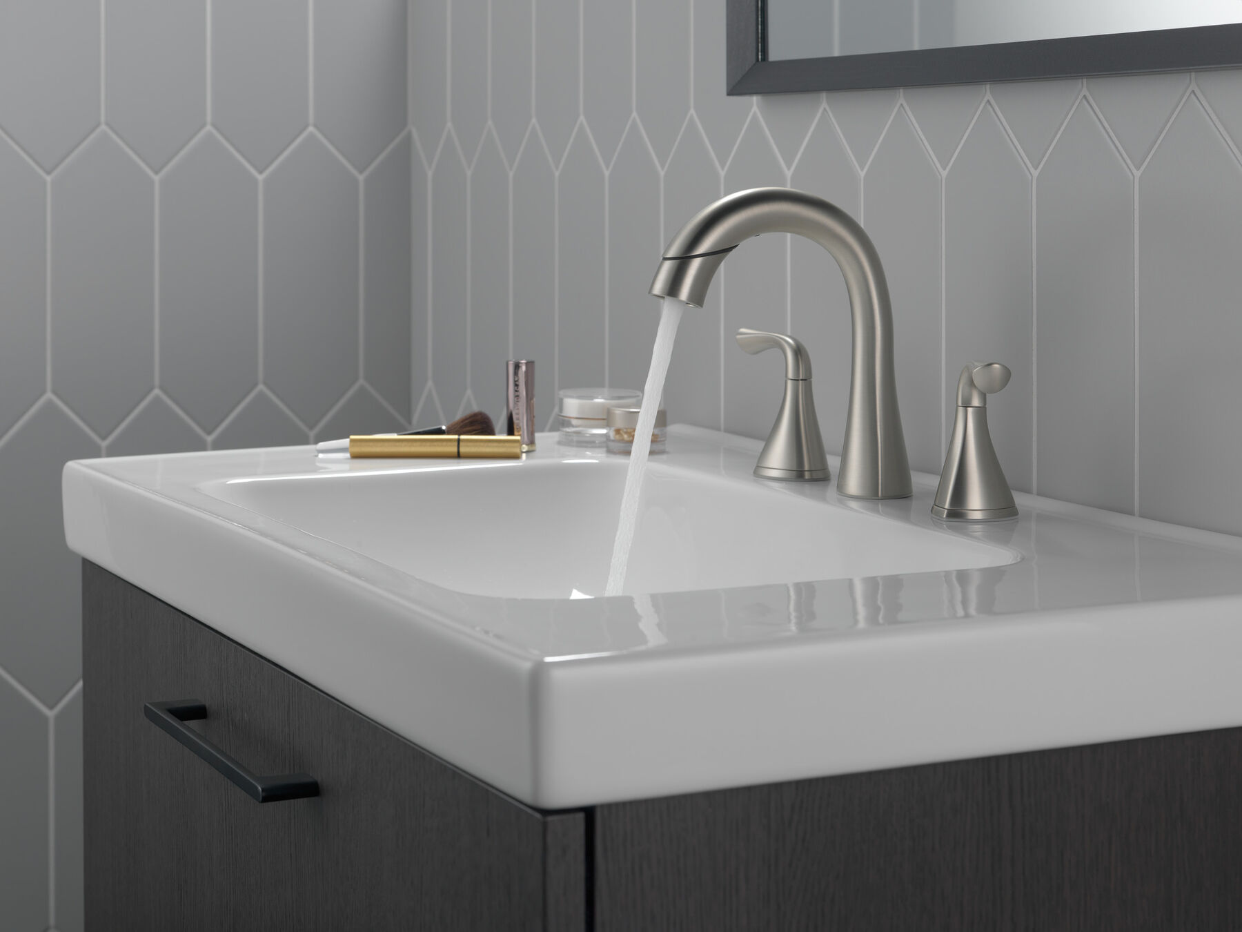 Two Handle Widespread Pull-Down Bathroom Faucet