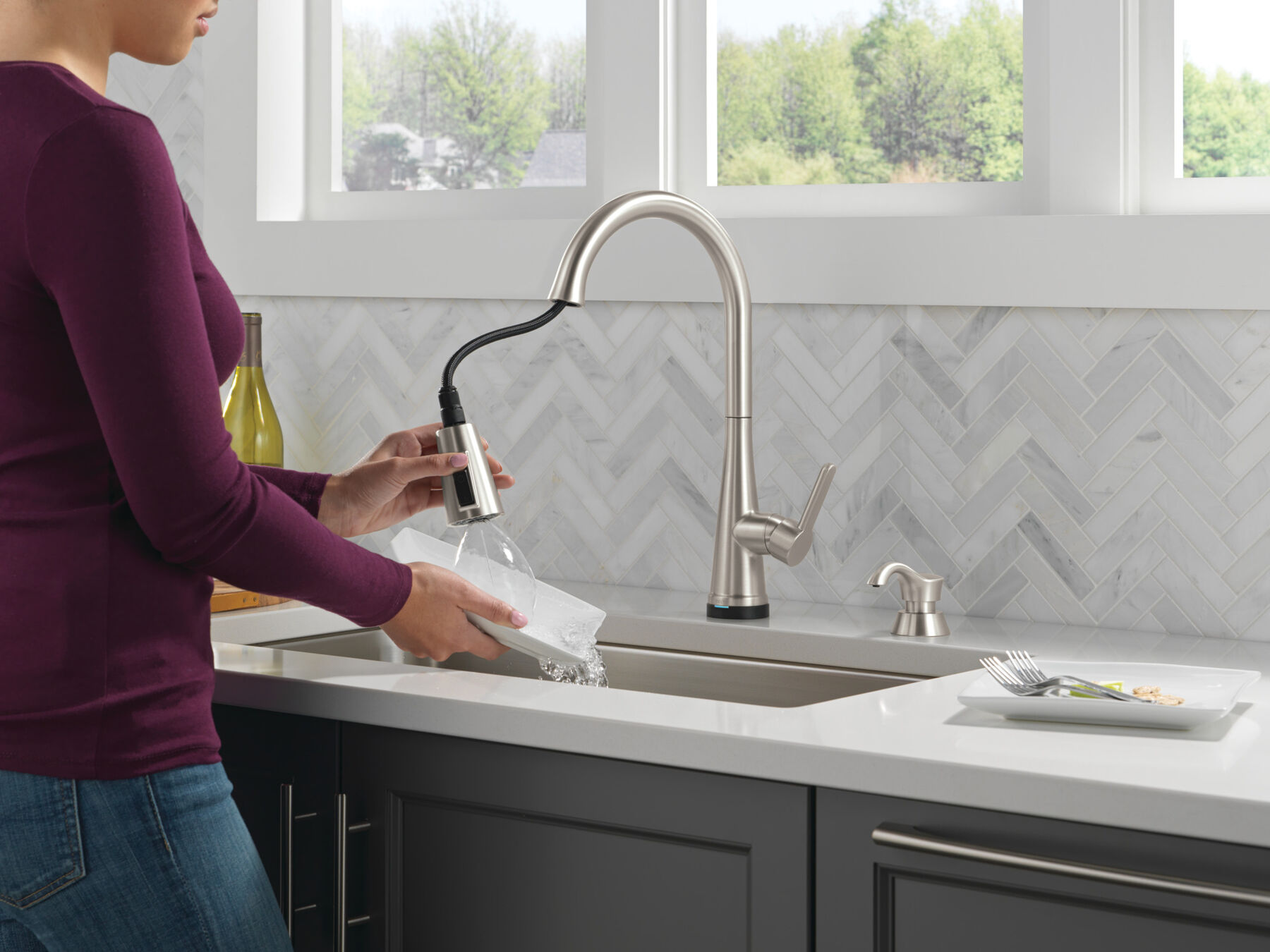 Single Handle Pull-Down Touch<sub>2</sub>O&reg; Technology Kitchen Faucet with Touchless Technology and Soap Dispenser