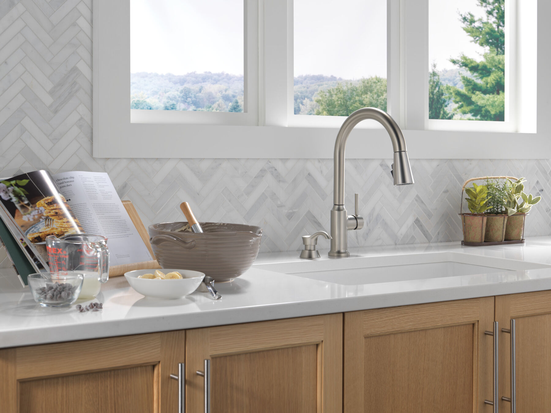 Single Handle Pull-Down Kitchen Faucet with Soap Dispenser and ShieldSpray&reg; Technology
