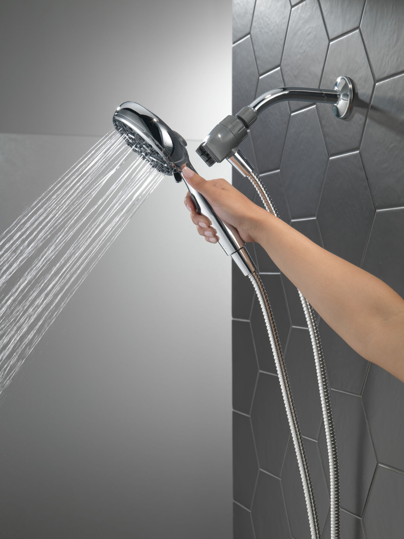 6-Setting SureDock&reg; Magnetic Hand Shower