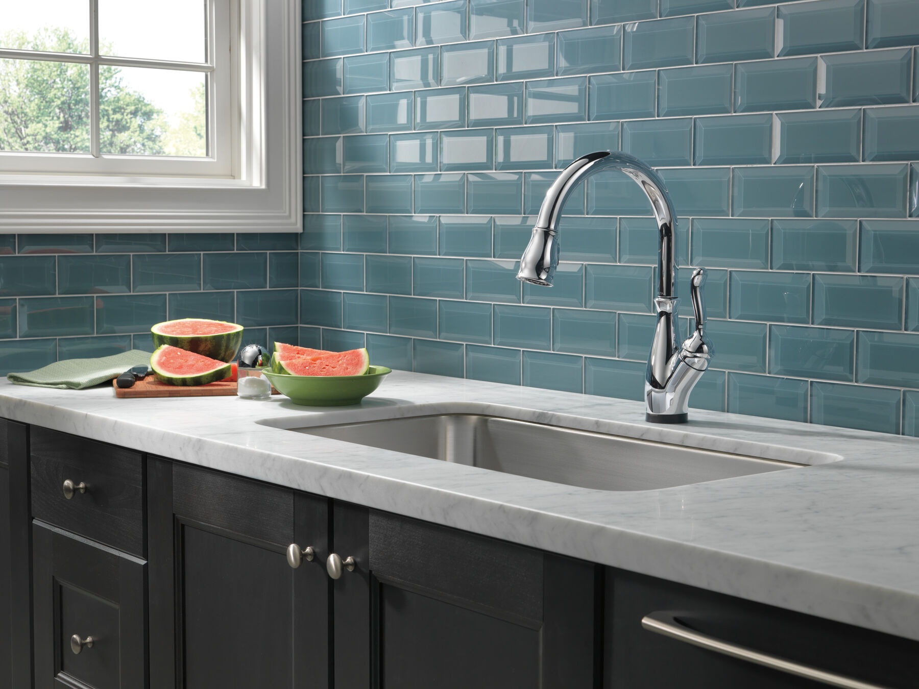 Single Handle Pull-Down Kitchen Faucet with Touch2O&reg; and ShieldSpray&reg; Technologies
