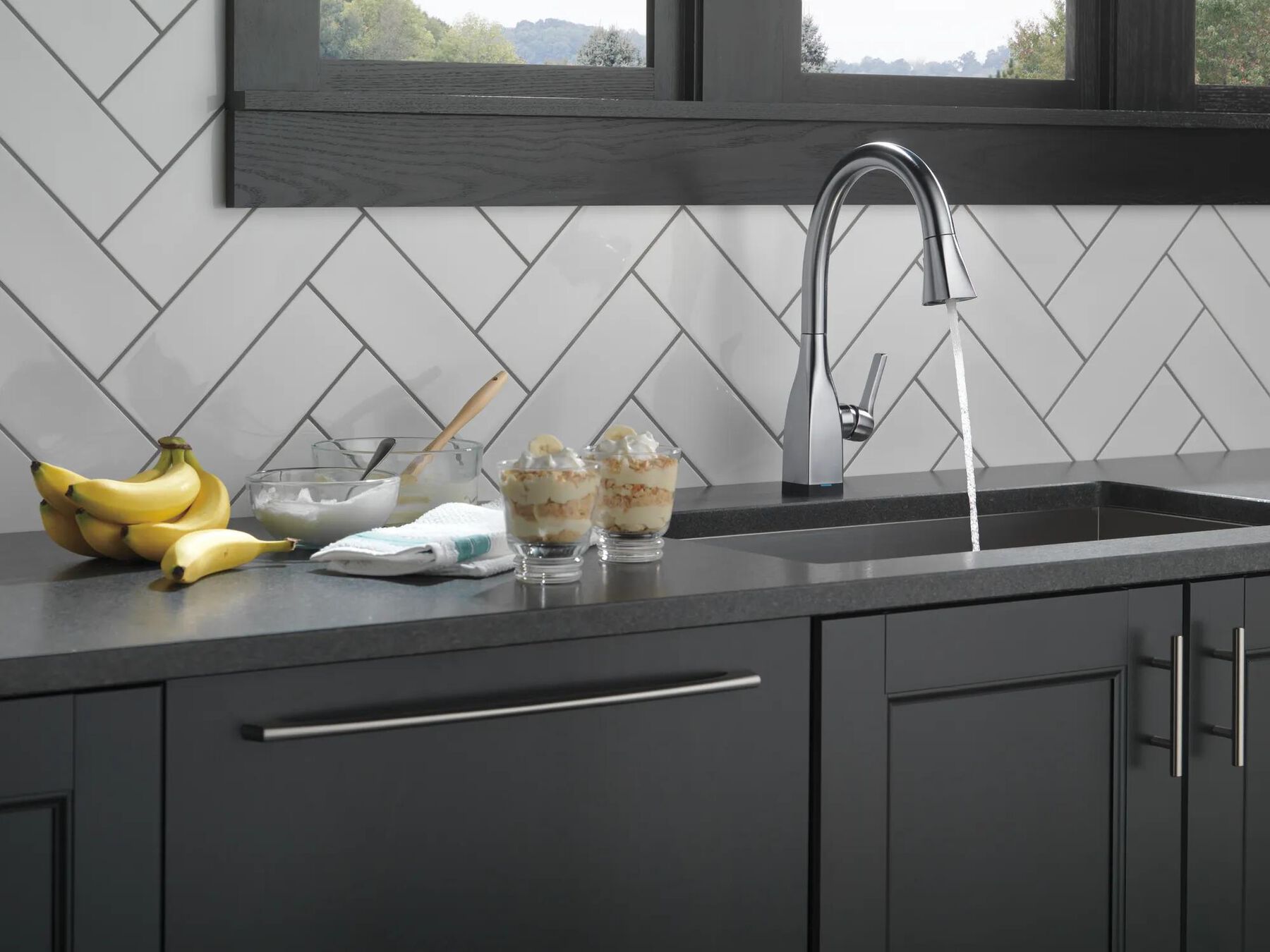 Touch<sub>2</sub>O&reg;  Pull-Down Kitchen Faucet 1L (Recertified)