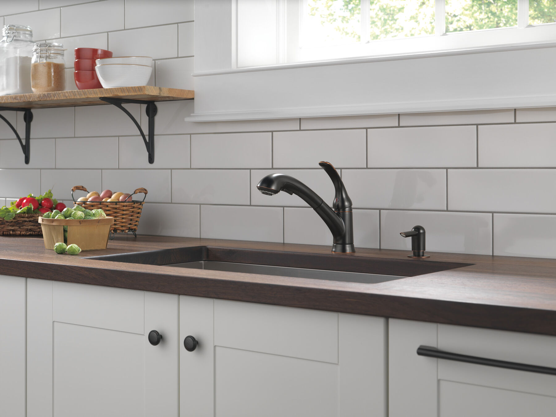 Single Handle Pull-Out Kitchen Faucet with Soap Dispenser
