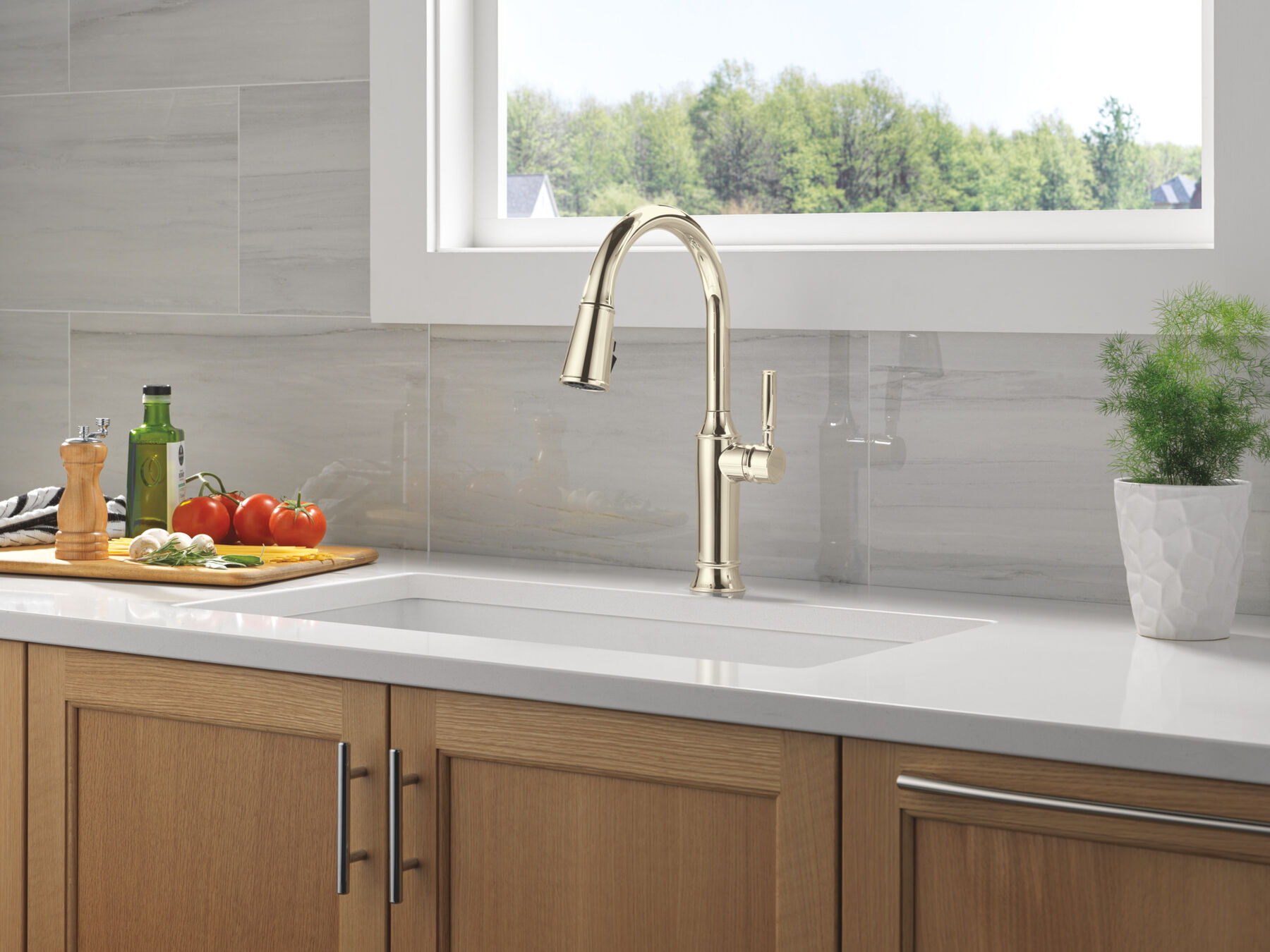 Single Handle Pull-Down Kitchen Faucet