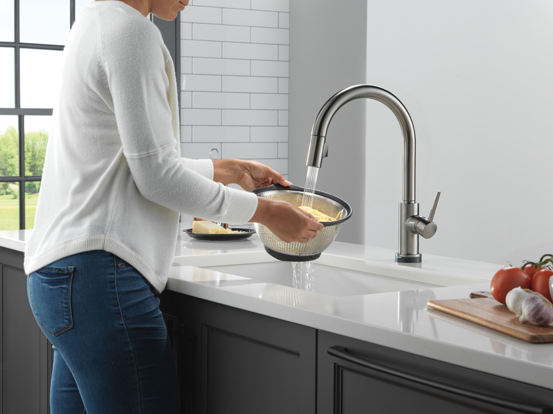 Touch<sub>2</sub>O&reg; Technology Kitchen Faucet with Touchless Technology