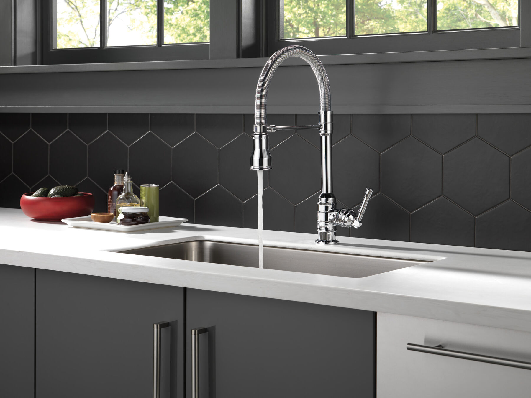 Single Handle Pull-Down Kitchen Faucet With Spring Spout