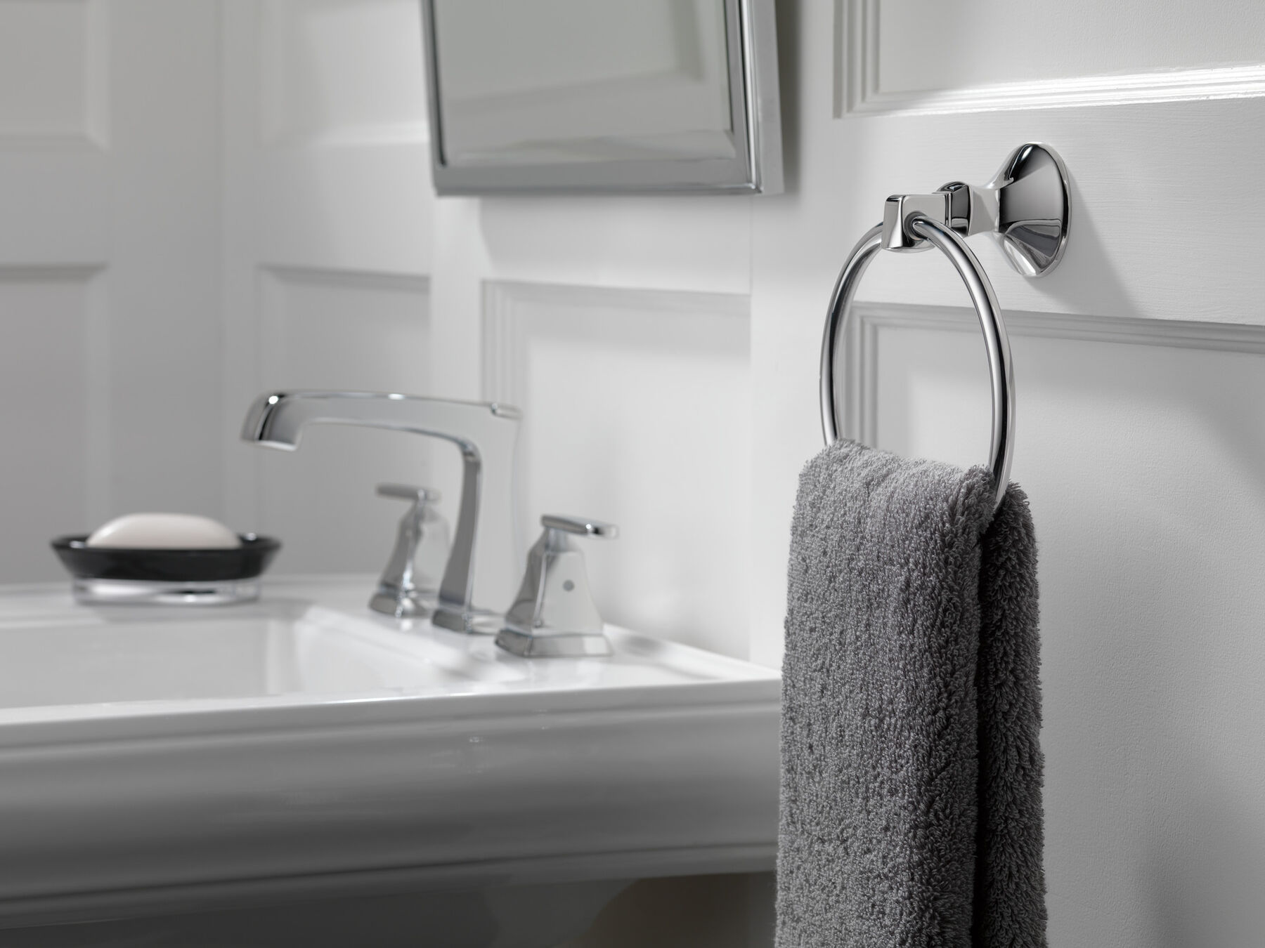 2H WS Lavatory Faucet with EZ Anchor&reg;