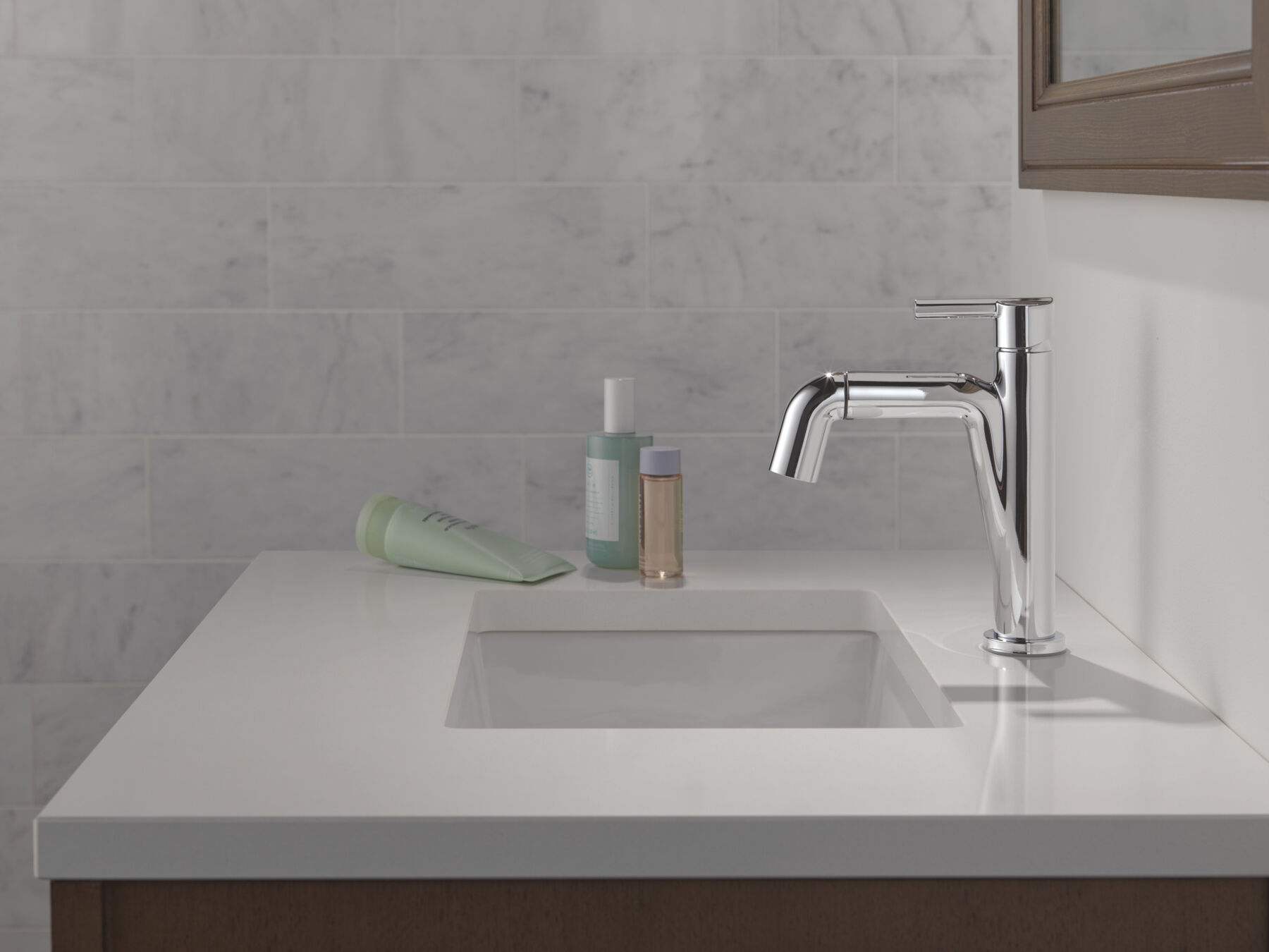 Single Handle Pull-Down Bathroom Faucet