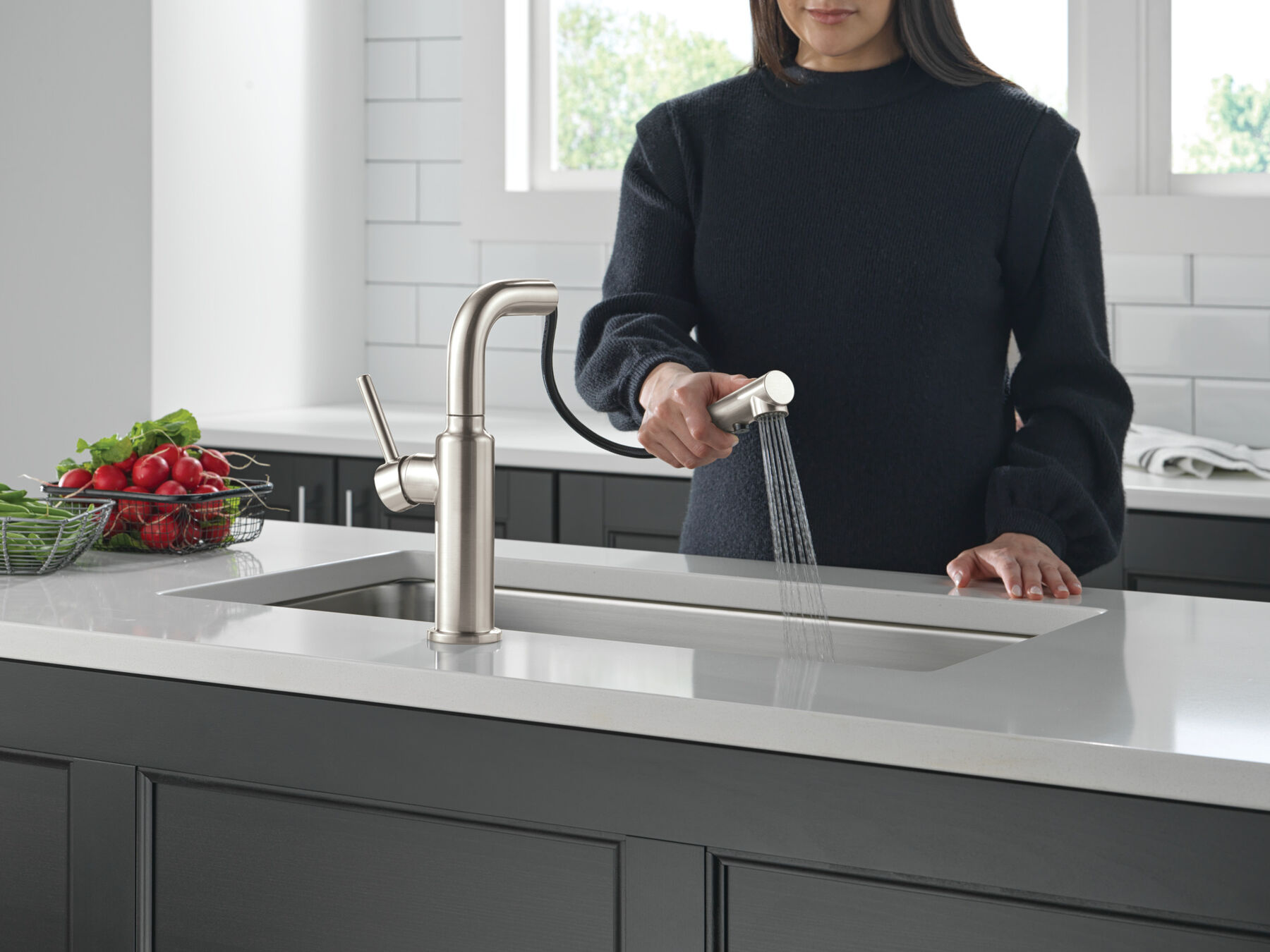 Single Handle Pull-Out Kitchen Faucet