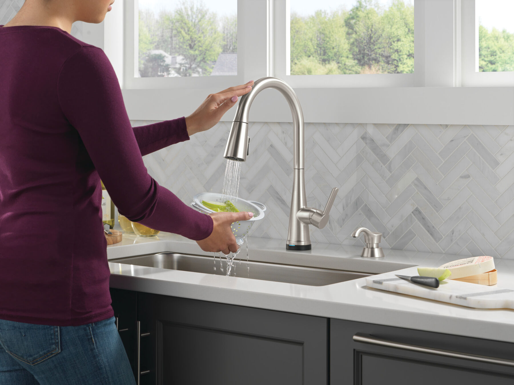 Single Handle Pull-Down Touch<sub>2</sub>O&reg; Technology Kitchen Faucet with Touchless Technology and Soap Dispenser