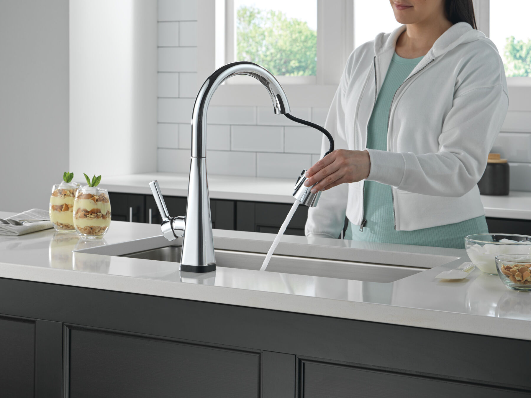 Single-Handle Pull-Down Kitchen Faucet with Touch<sub>2</sub>O&reg; Technology