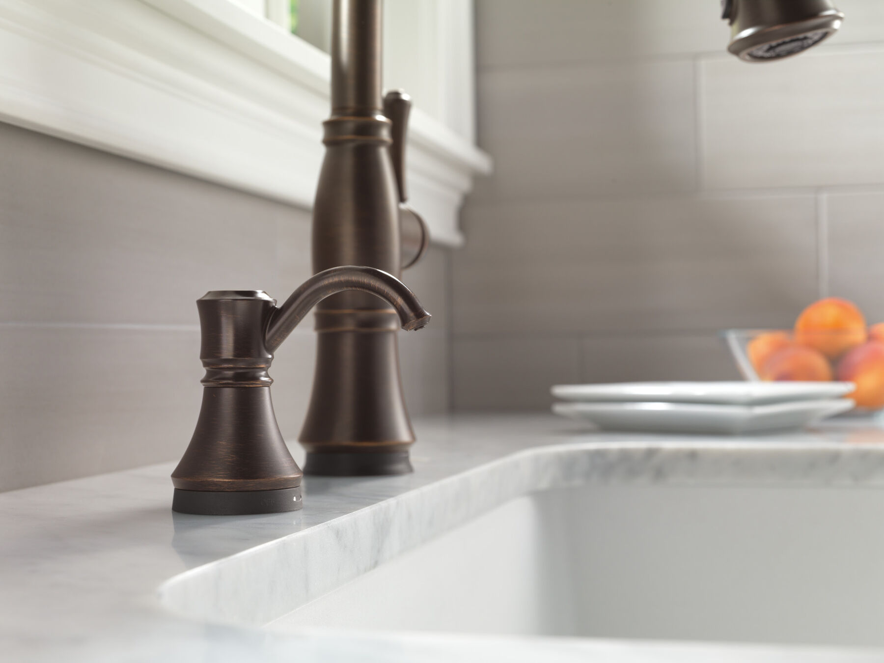 Single Handle Pull-Down Kitchen Faucet with Touch2O&reg; and ShieldSpray&reg; Technologies