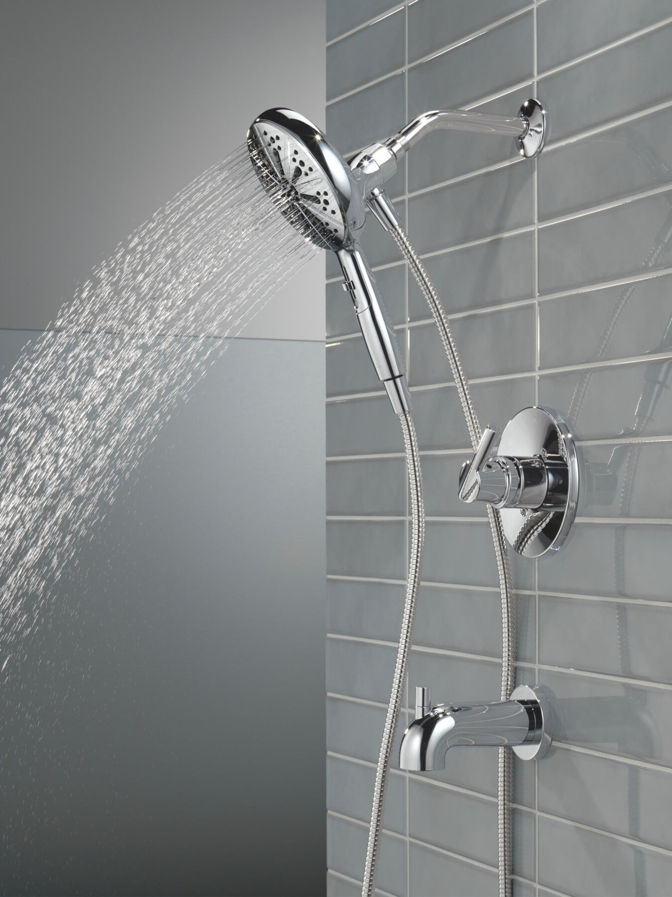 Monitor&reg; 14 Series Tub and Shower with SureDock&reg; Hand Shower