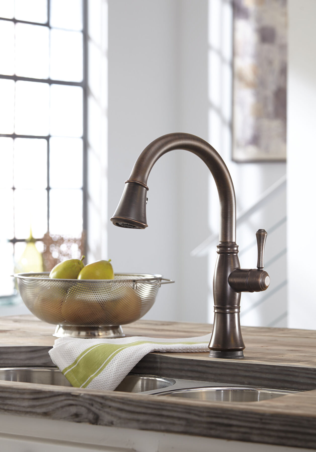 Single Handle Pull-Down Kitchen Faucet with Touch2O&reg; and ShieldSpray&reg; Technologies