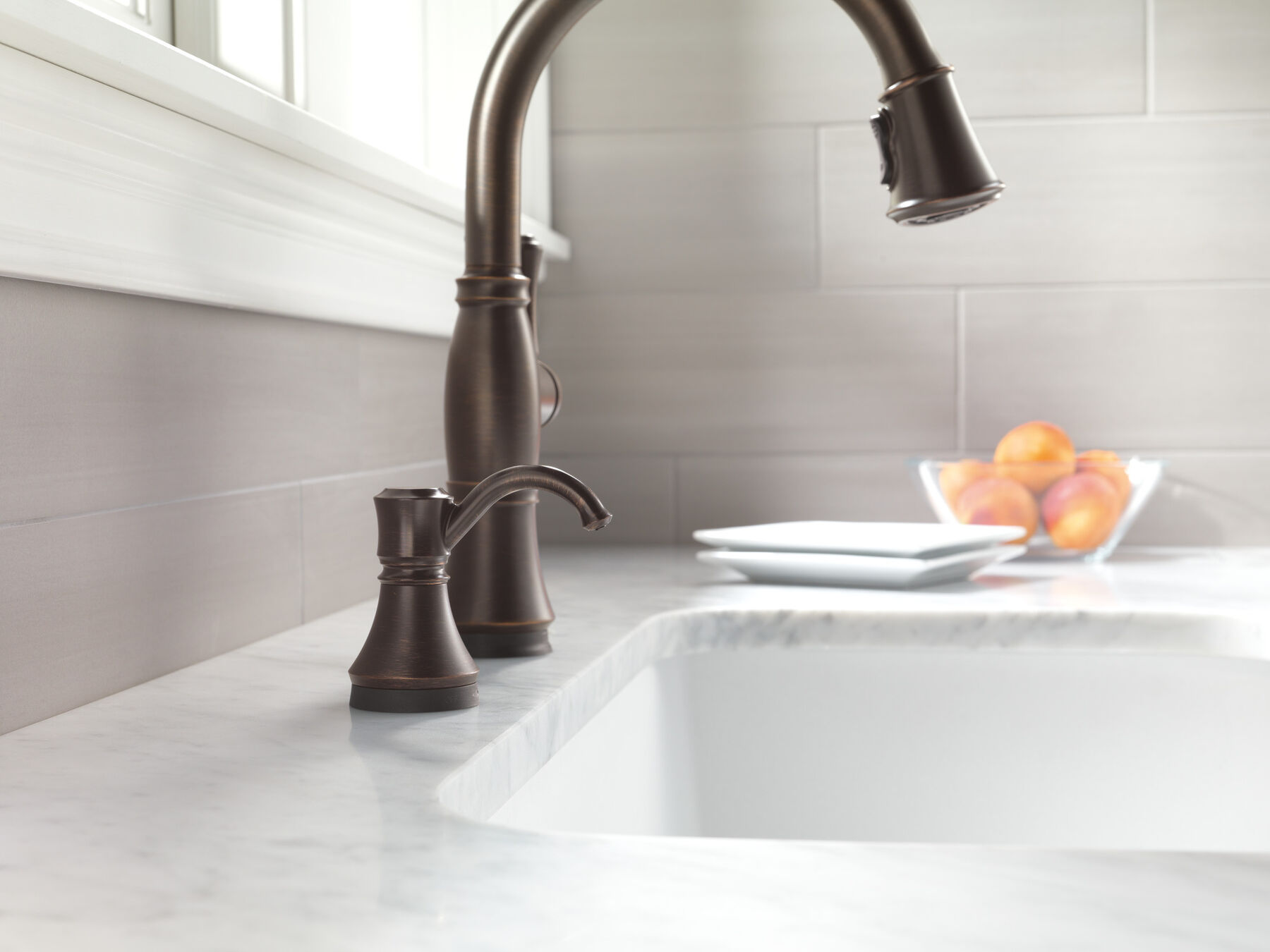 Single Handle Pull-Down Kitchen Faucet with Touch2O&reg; and ShieldSpray&reg; Technologies