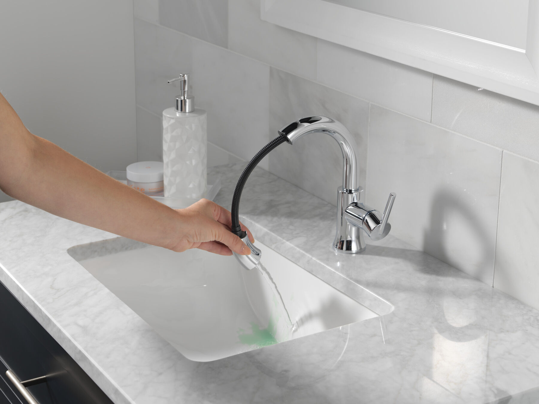 Single Handle Pull-Down Bathroom Faucet