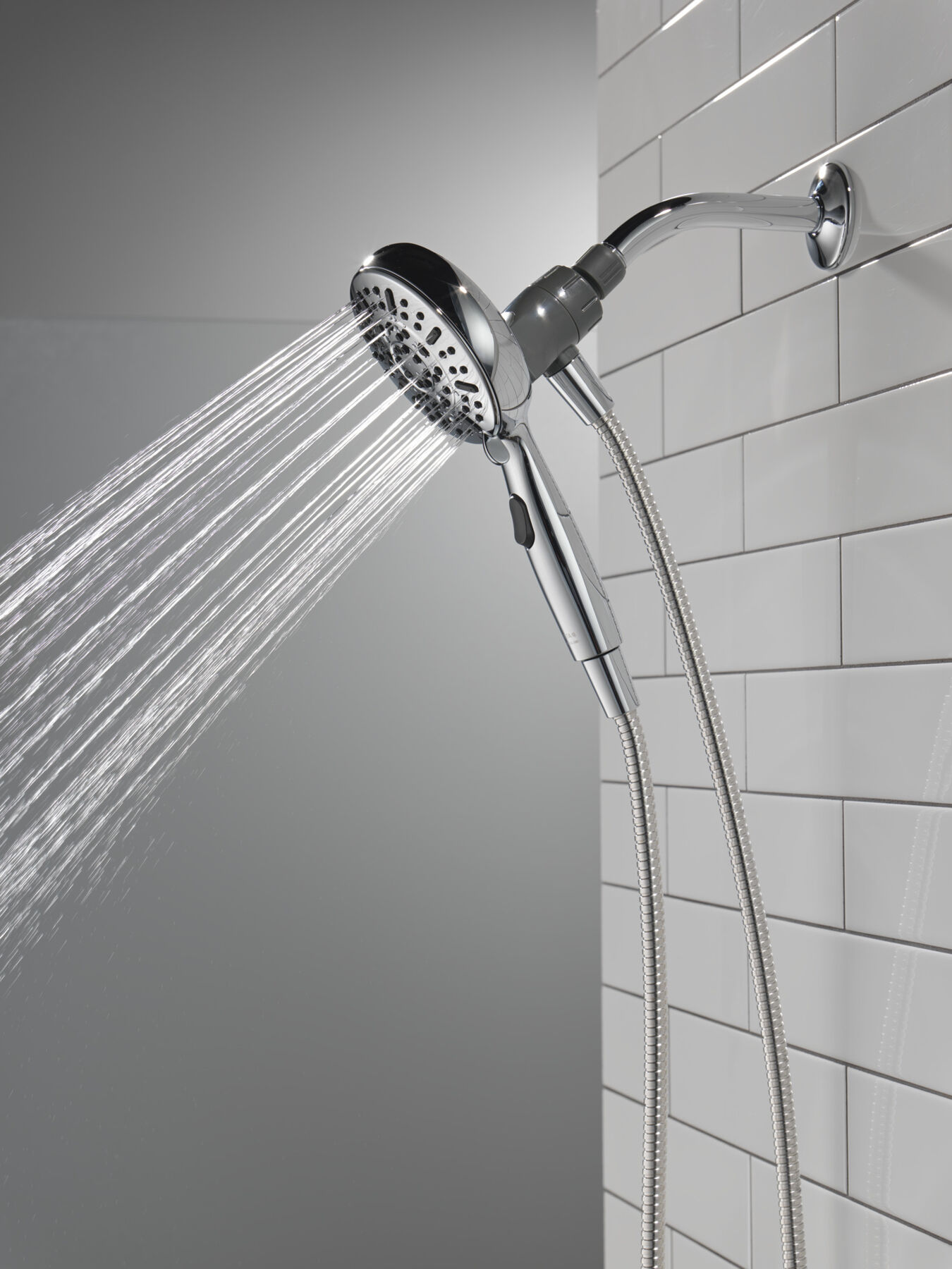 6-Setting SureDock&reg; Magnetic Hand Shower