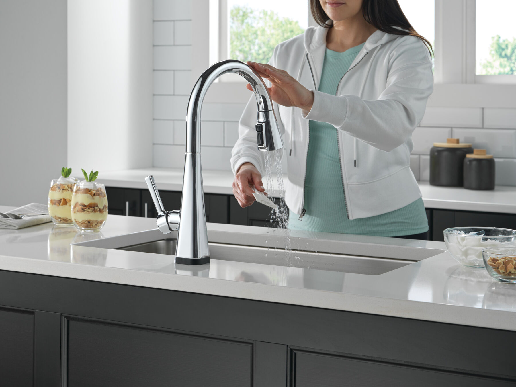 Single-Handle Pull-Down Kitchen Faucet with Touch<sub>2</sub>O&reg; Technology