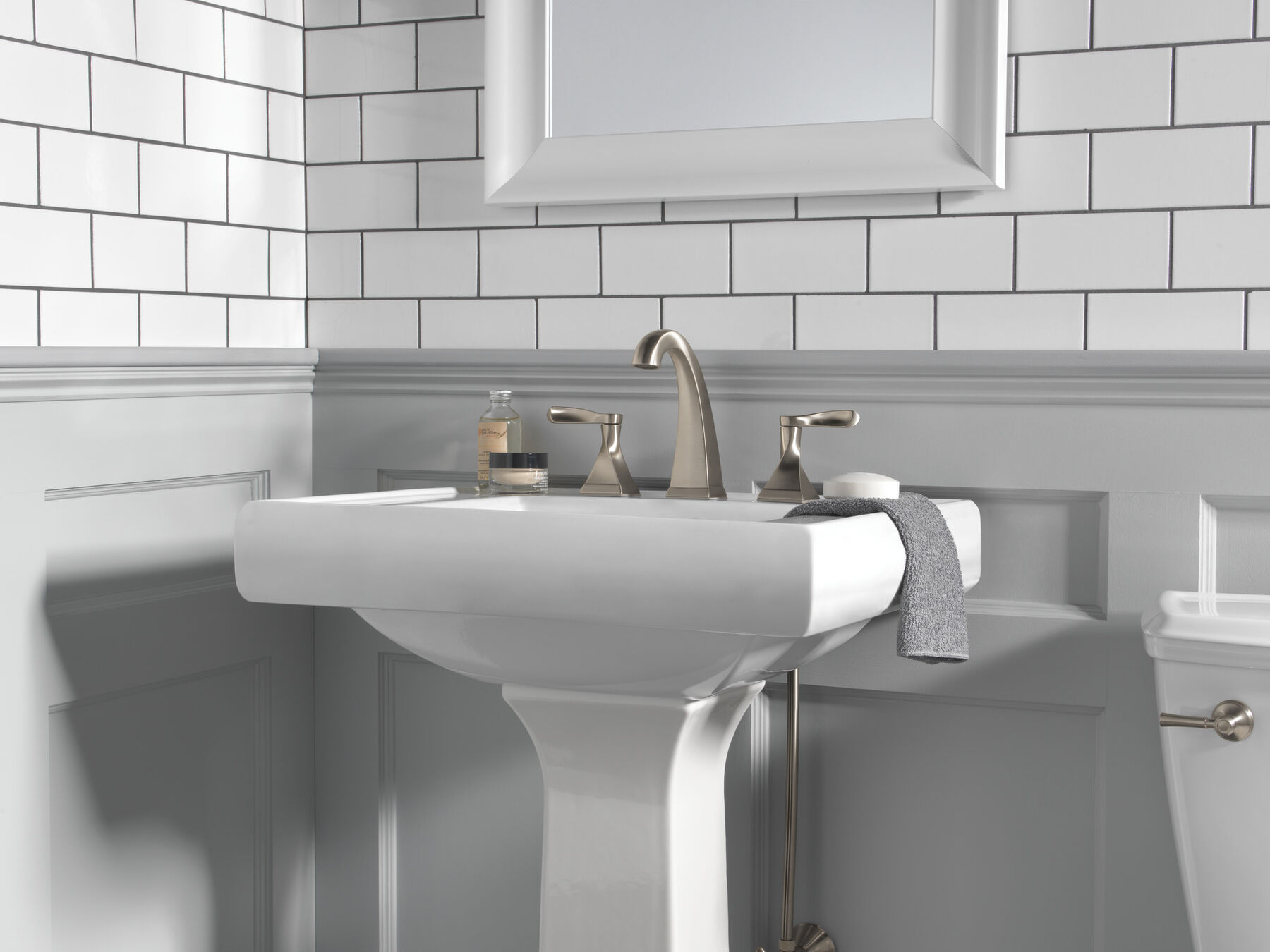 2H WS Lavatory Faucet with EZ Anchor&reg;