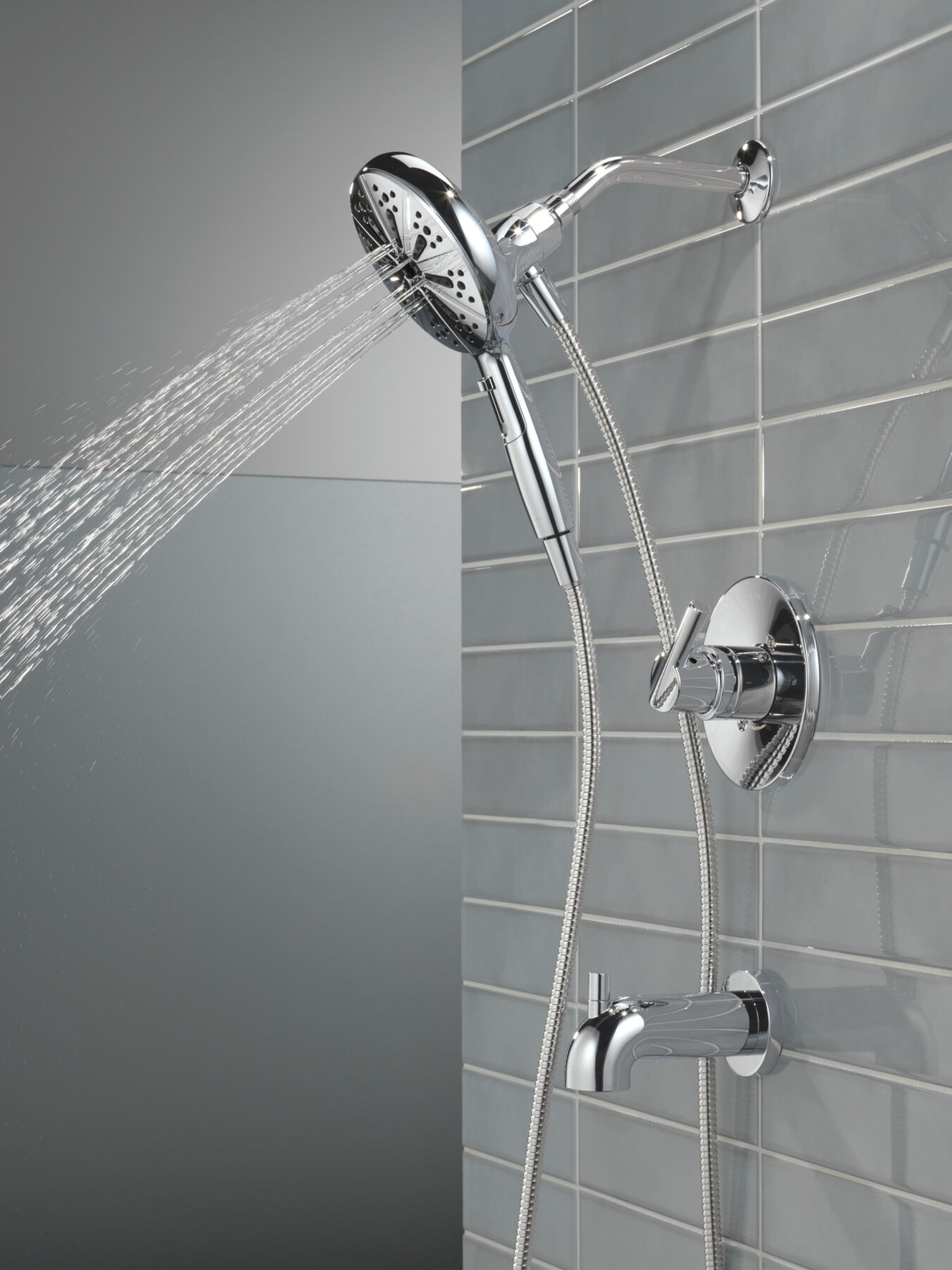 Monitor&reg; 14 Series Tub and Shower with SureDock&reg; Hand Shower